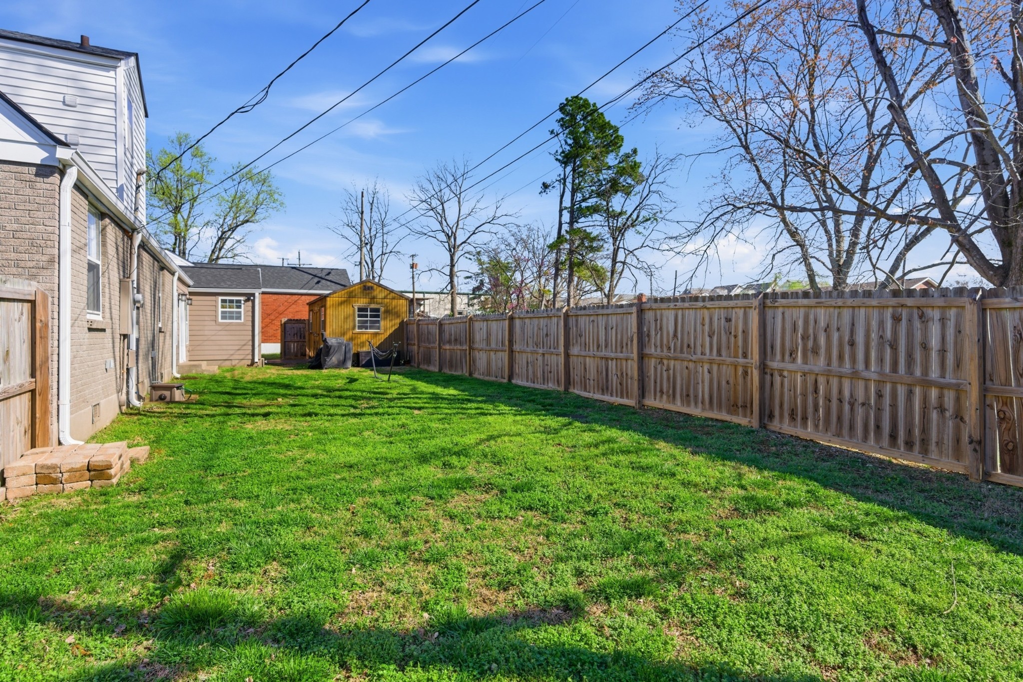 813 Bryan St