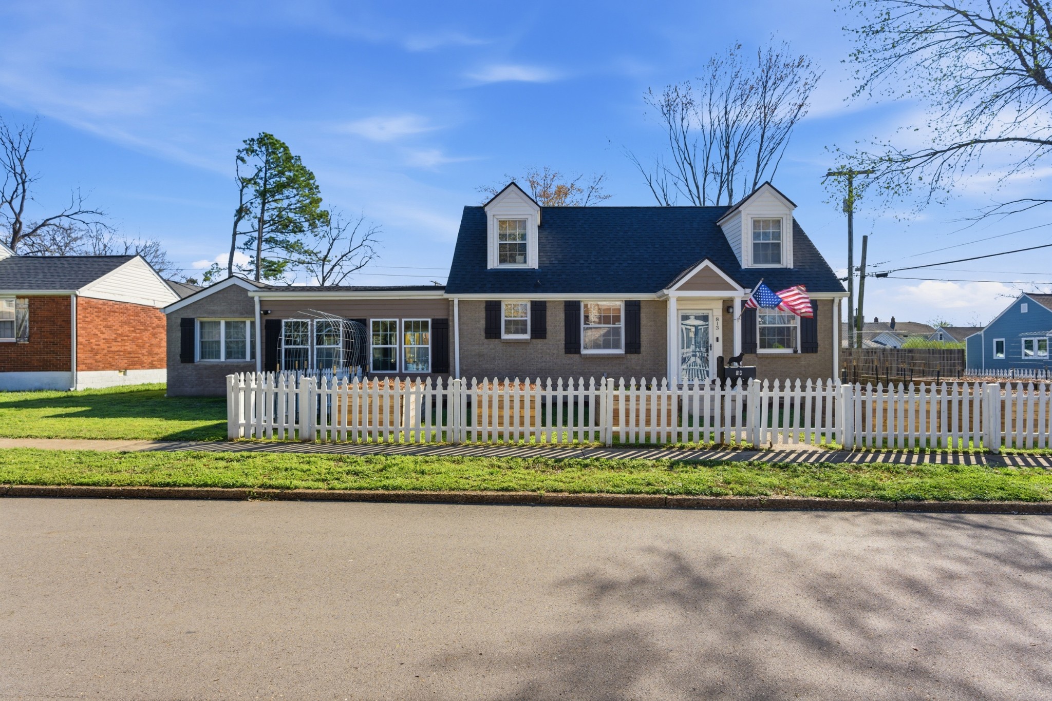 813 Bryan St