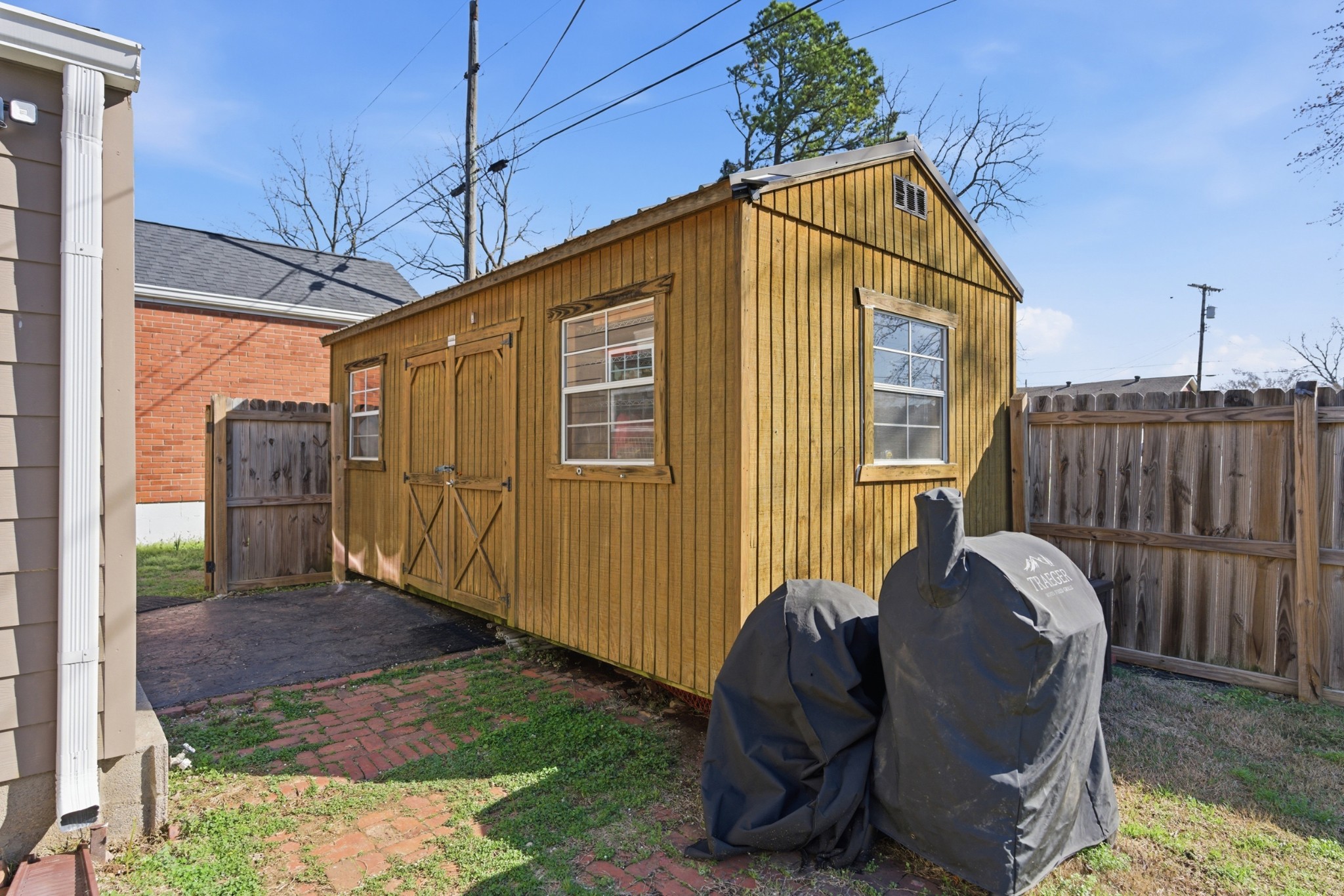 813 Bryan St