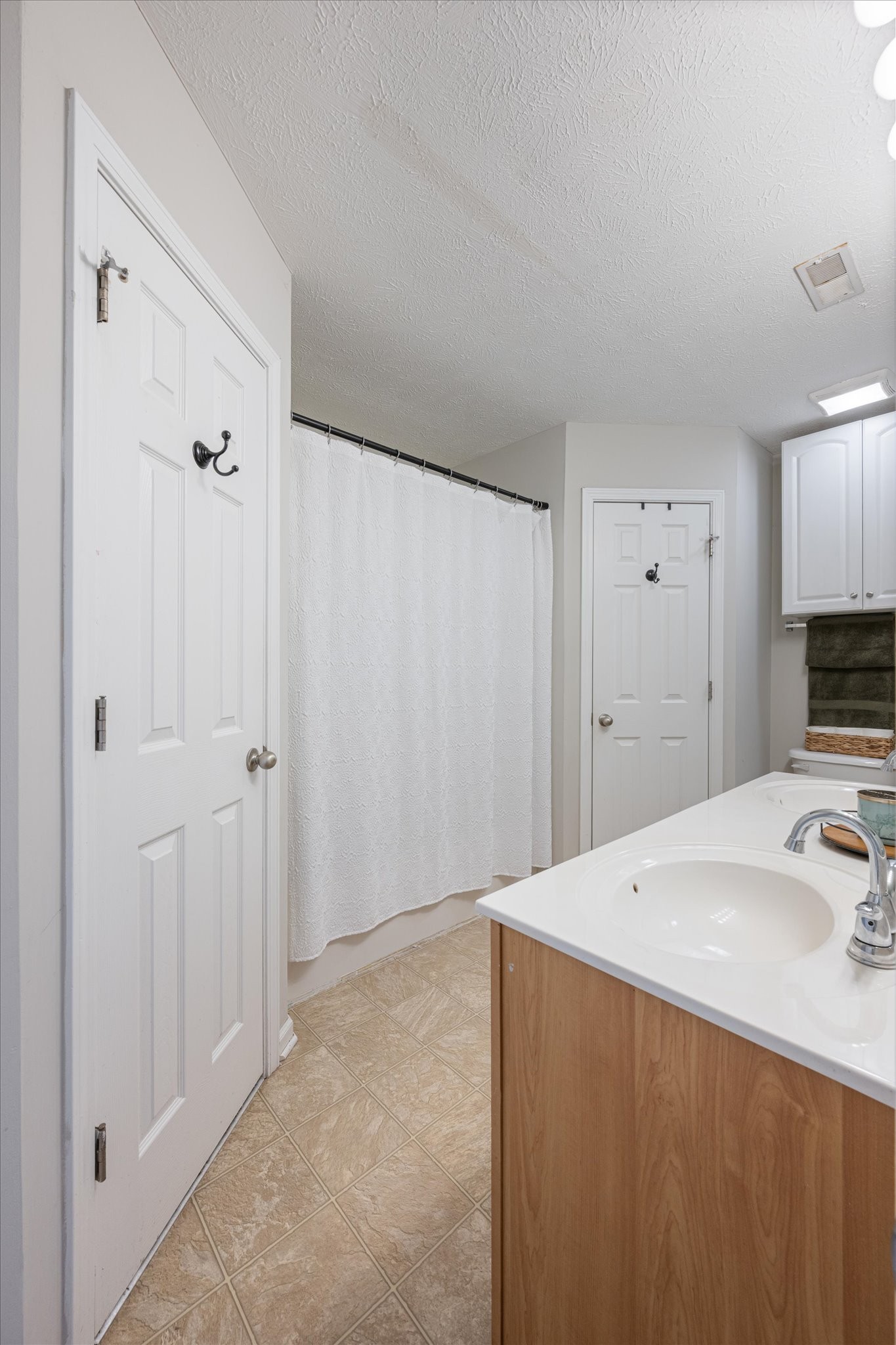 302 Oxmoor Valley Court