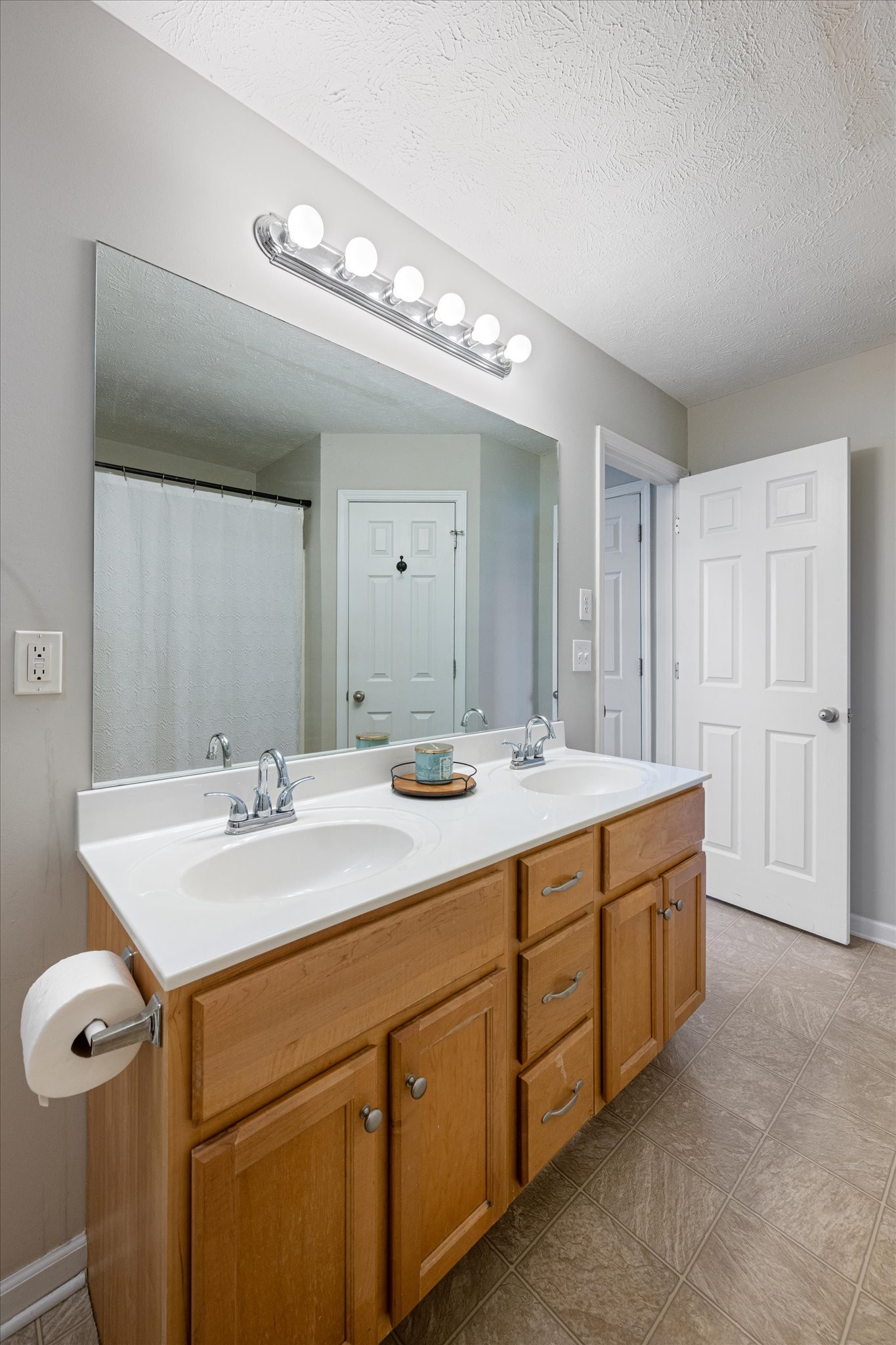 302 Oxmoor Valley Court