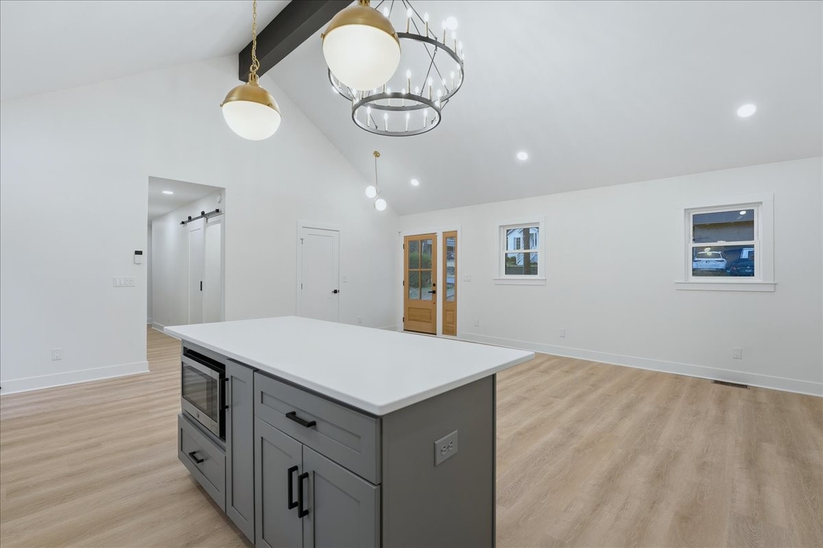 2800 W Kirkwood Ave