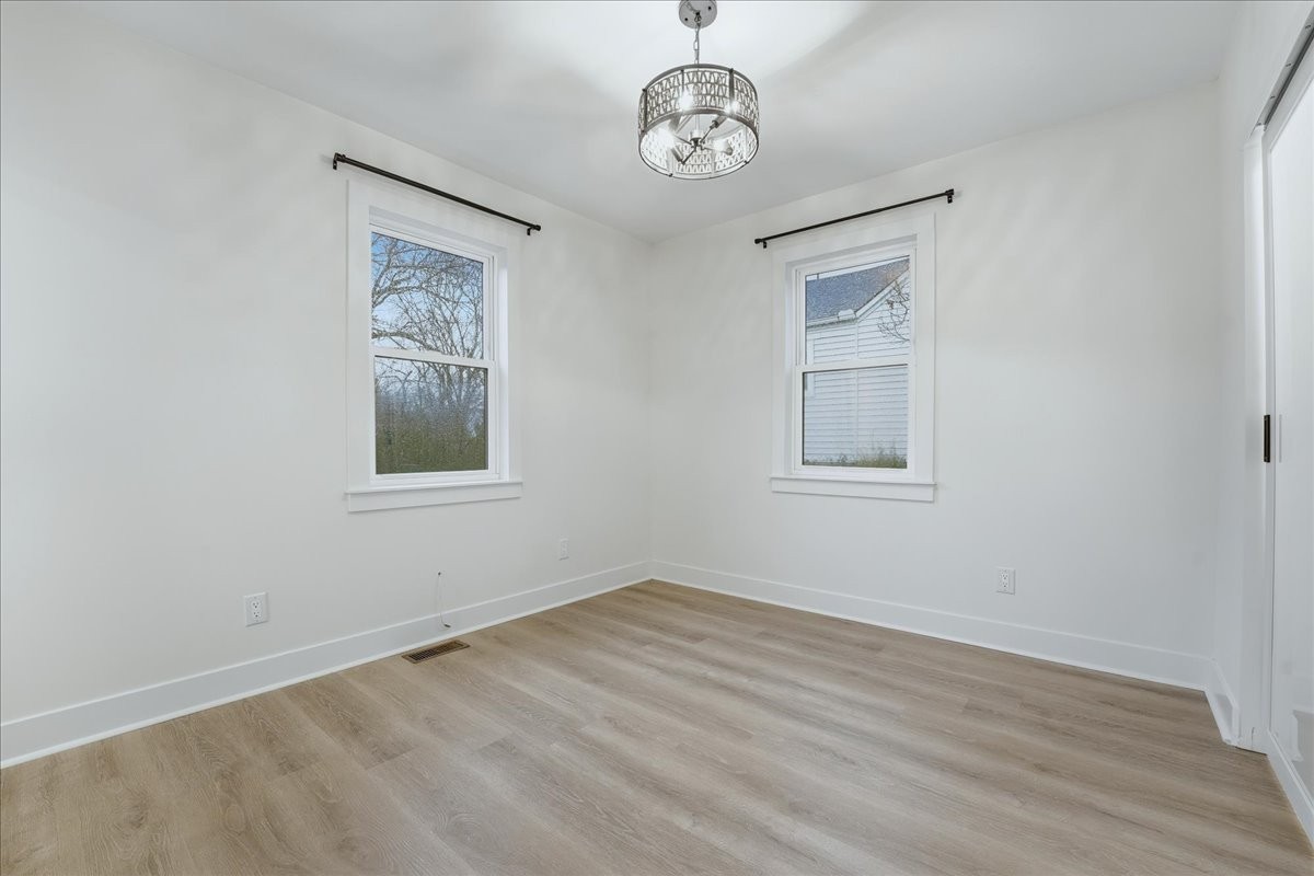 2800 W Kirkwood Ave