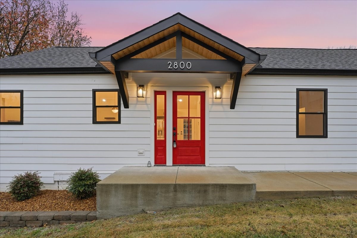 2800 W Kirkwood Ave