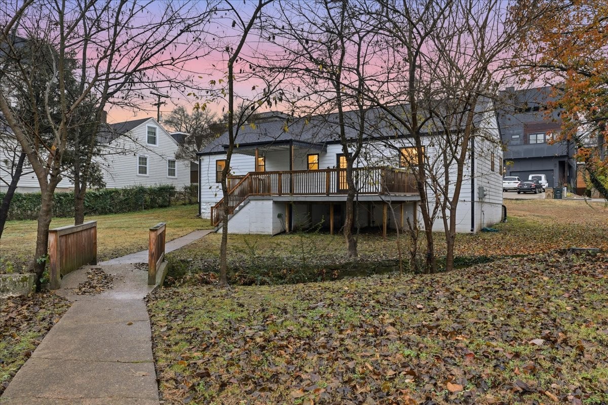 2800 W Kirkwood Ave