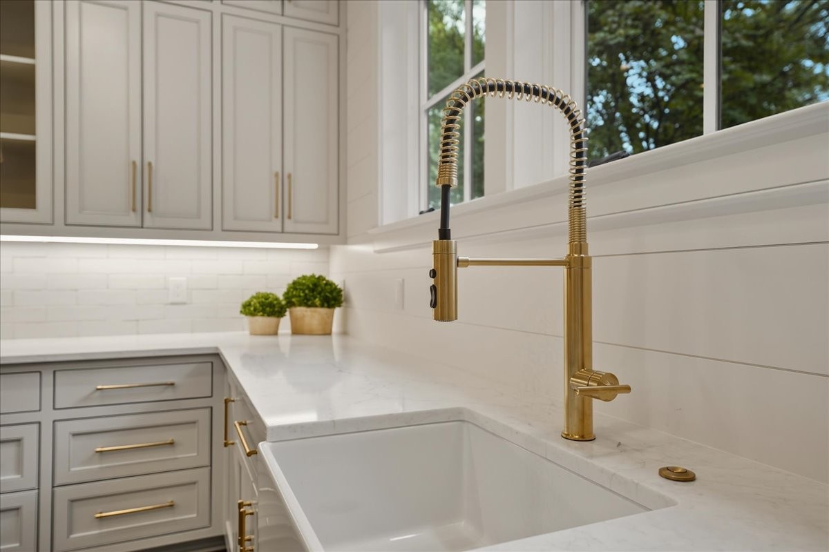 3618 General Bate Dr