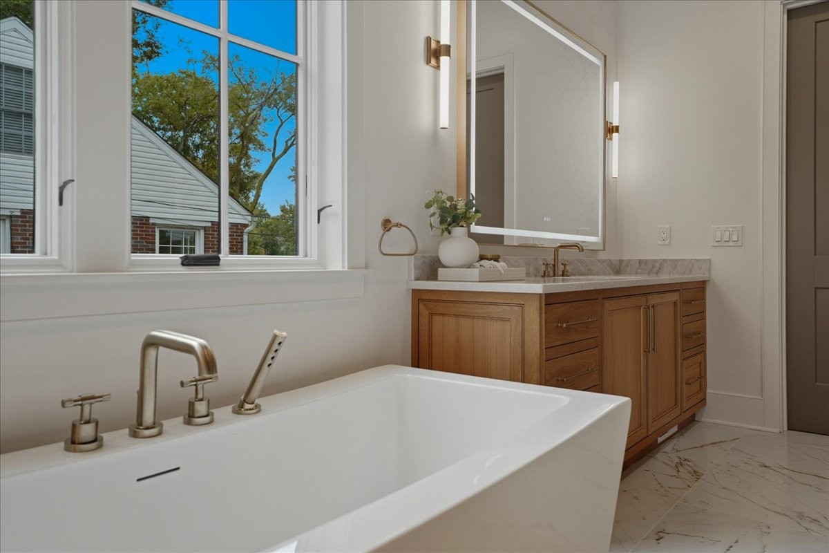 3618 General Bate Dr