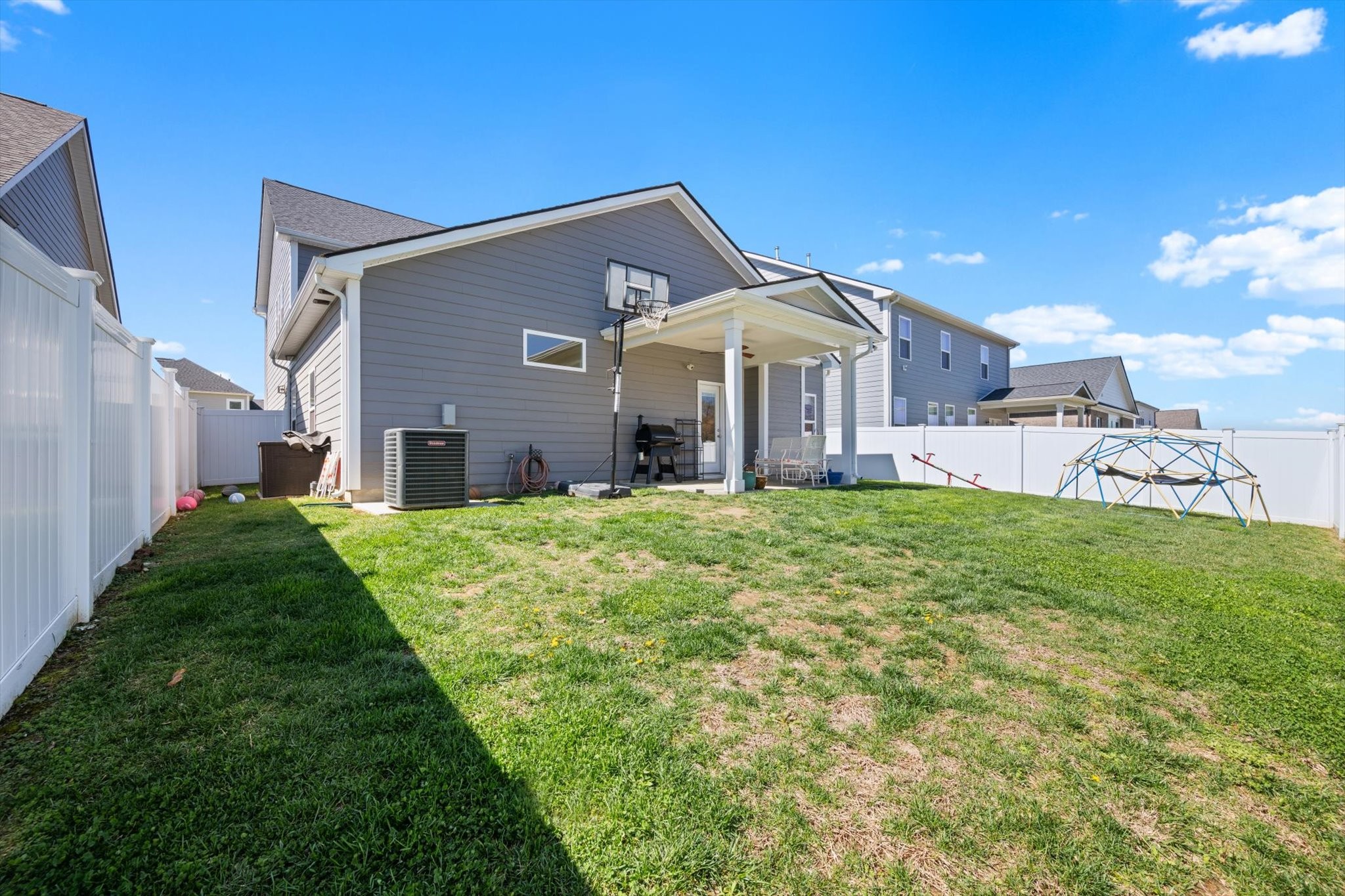 3813 Rivermont Way