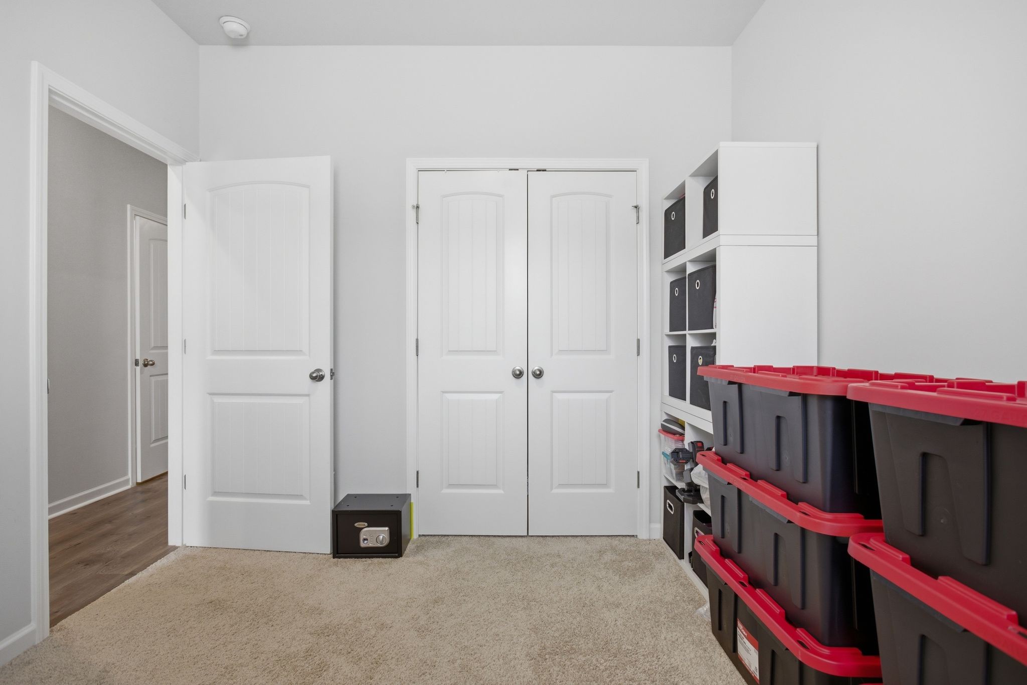 806 Dallas Dr