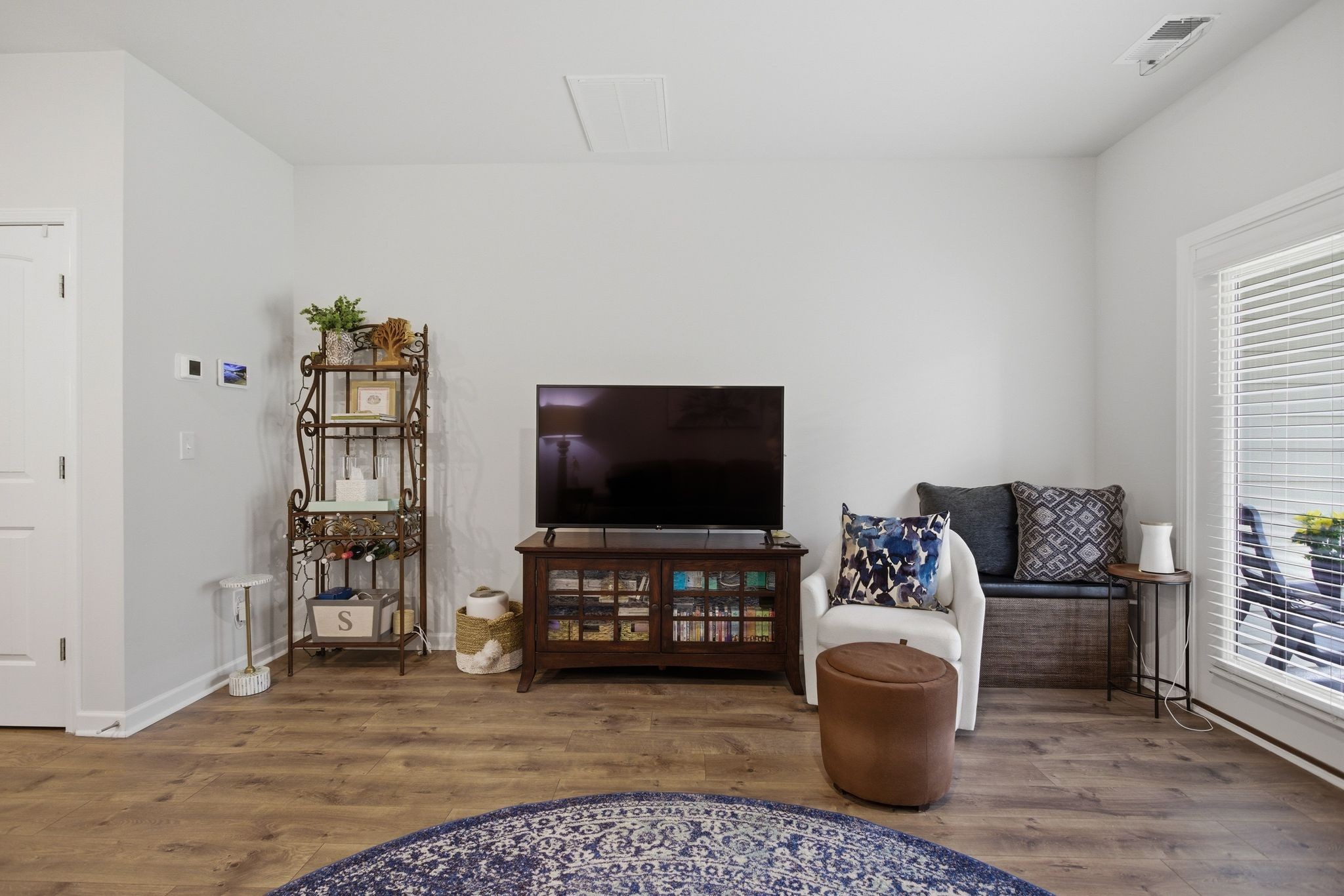 806 Dallas Dr