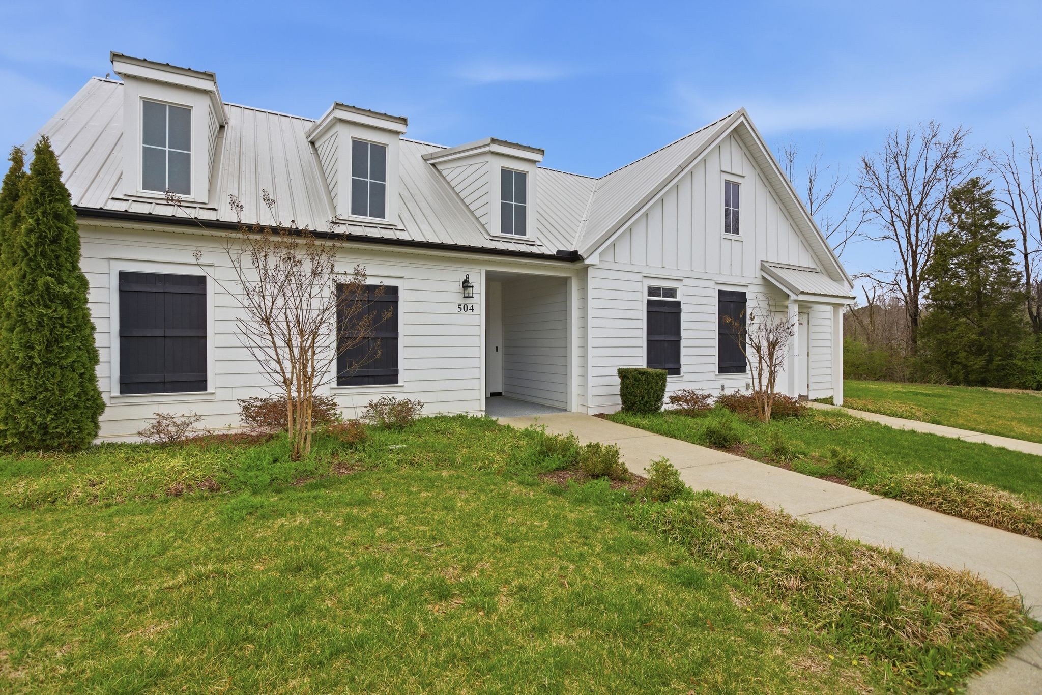 806 Dallas Dr