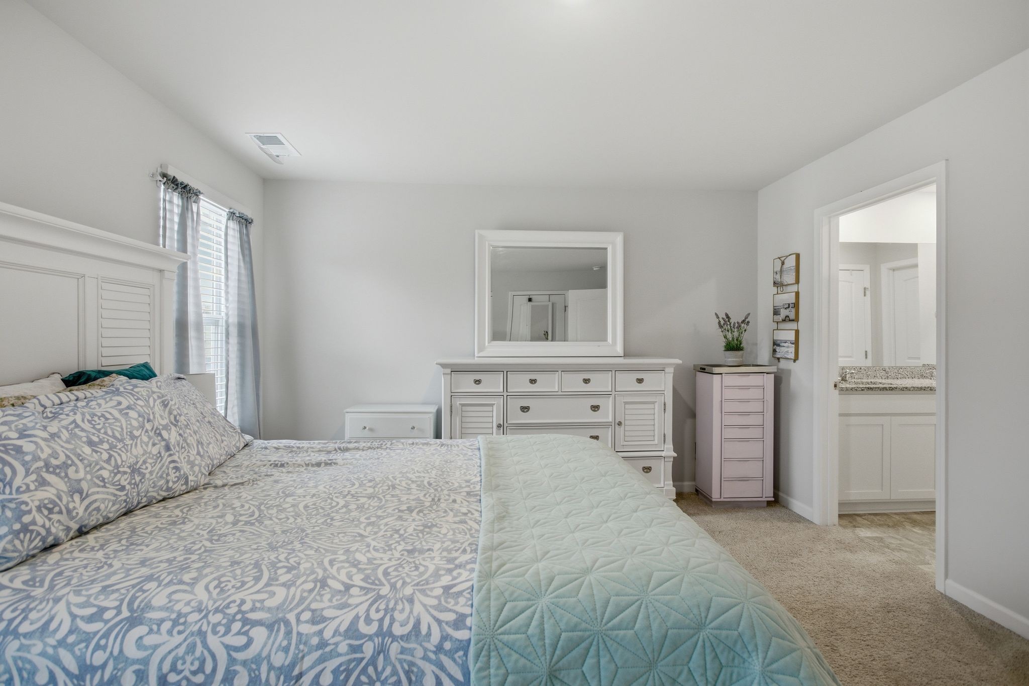 806 Dallas Dr