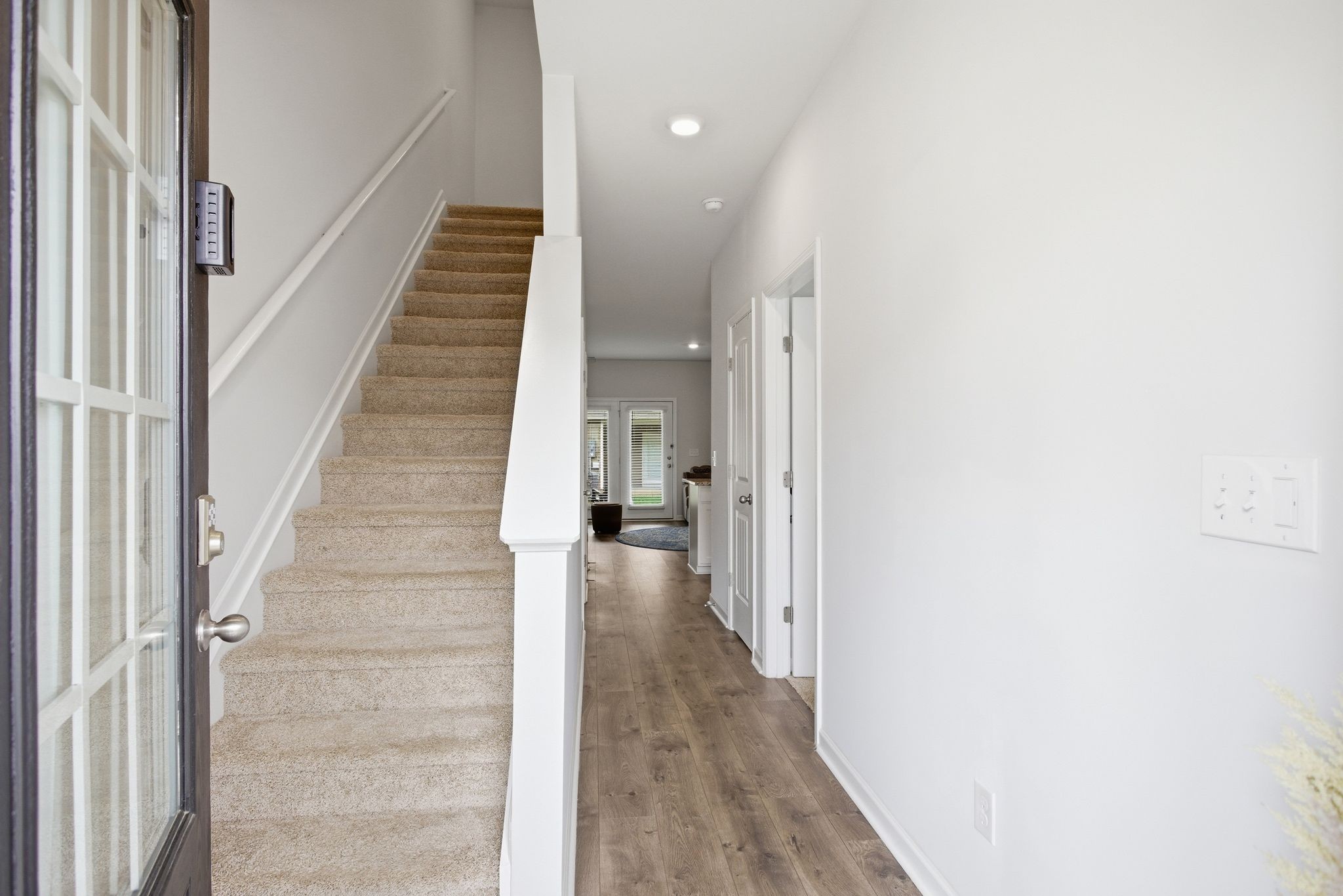 806 Dallas Dr