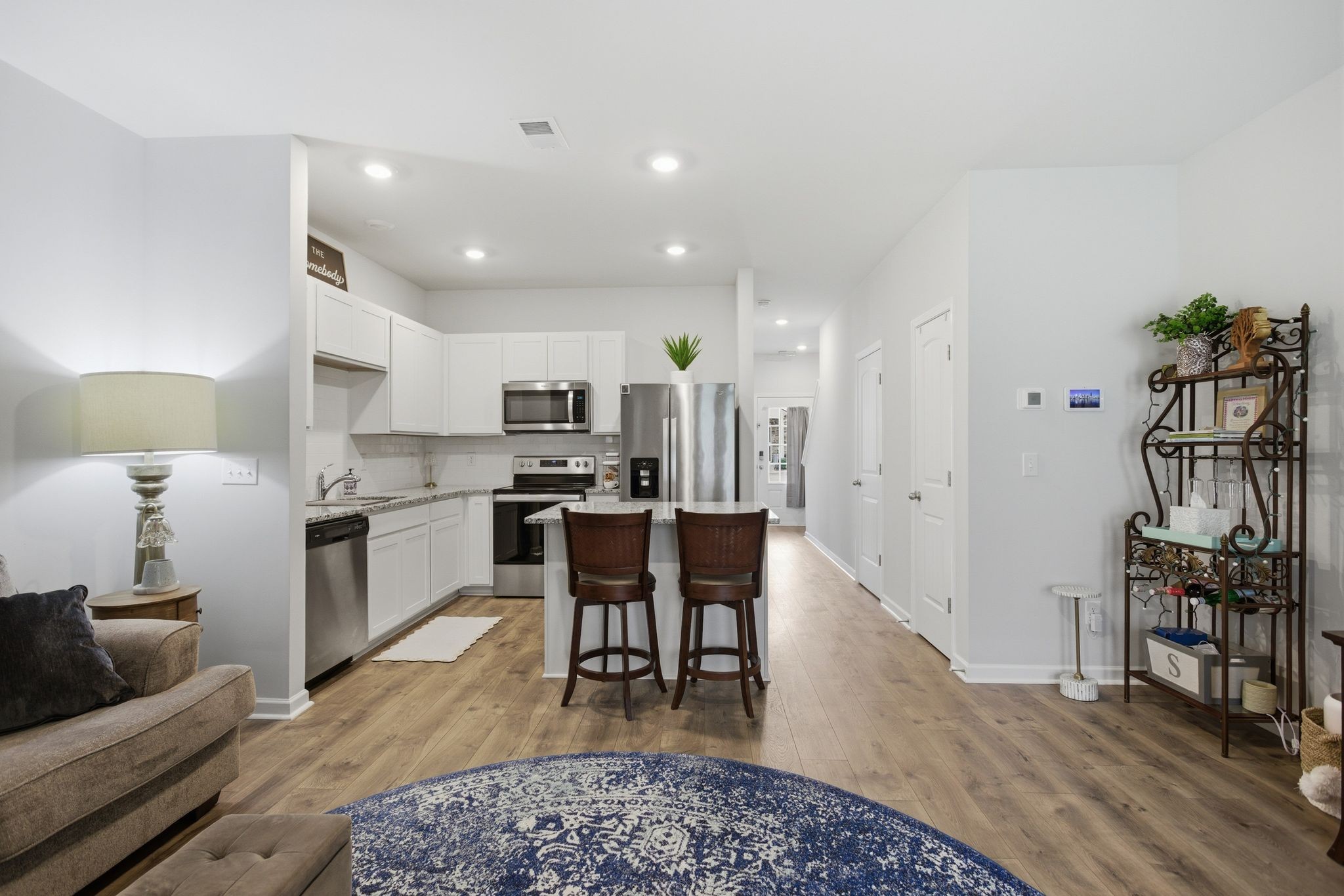 806 Dallas Dr