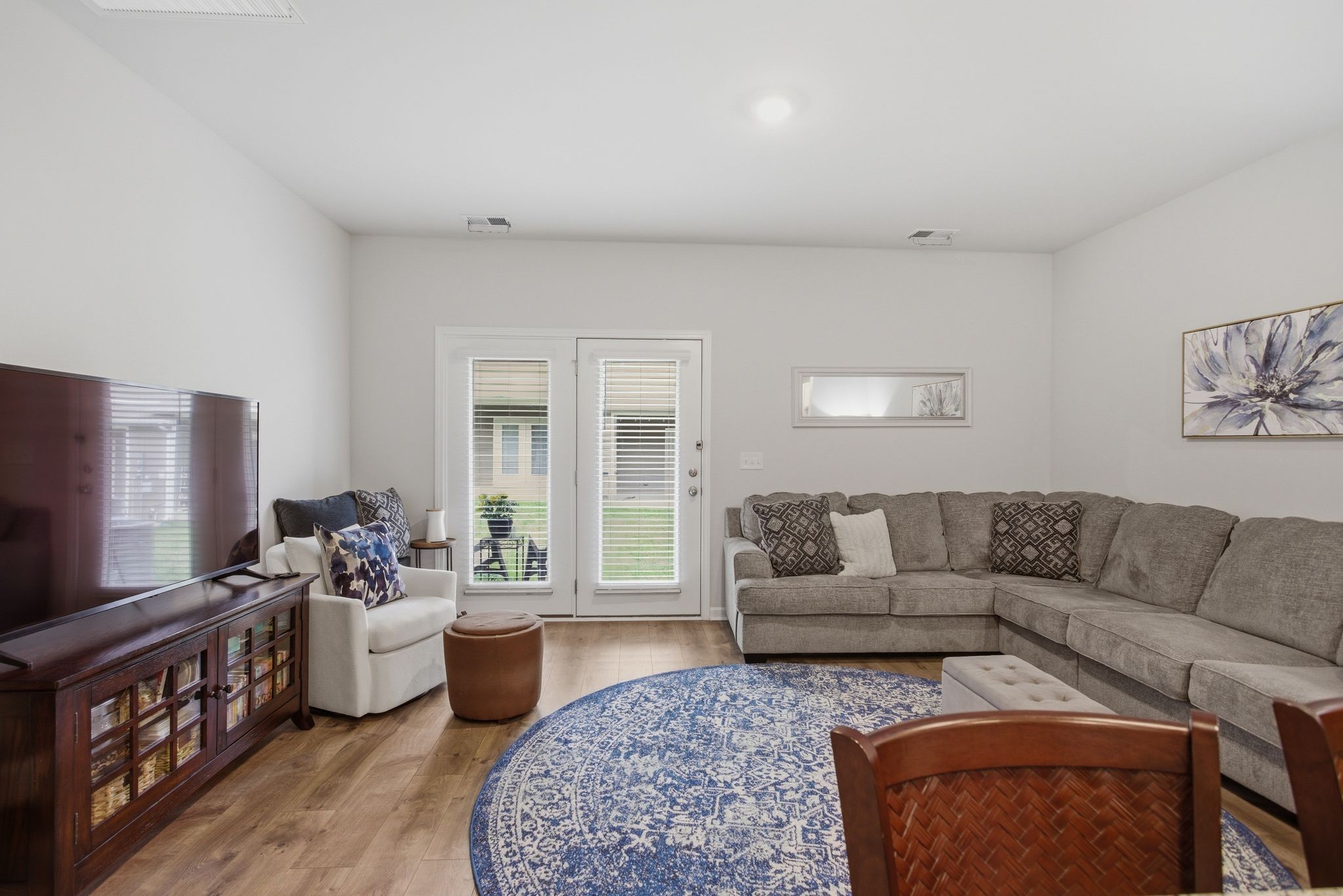 806 Dallas Dr
