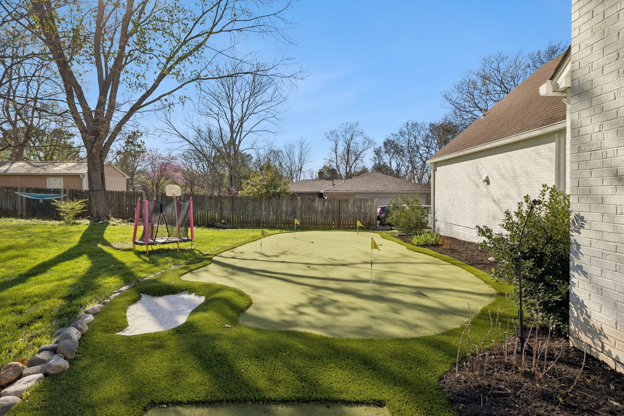 1437 Twin Feather Dr