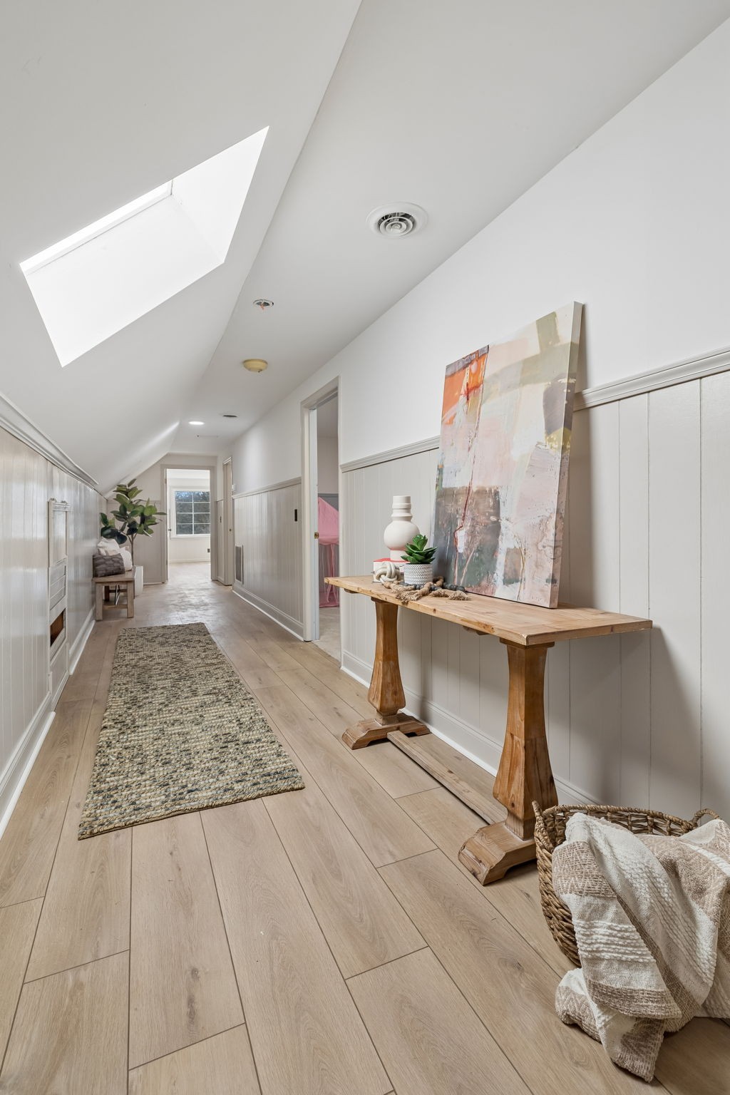 1437 Twin Feather Dr