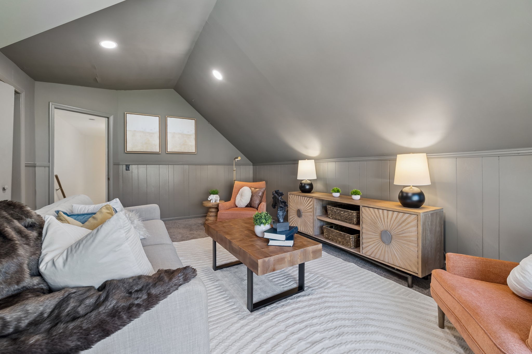 1437 Twin Feather Dr