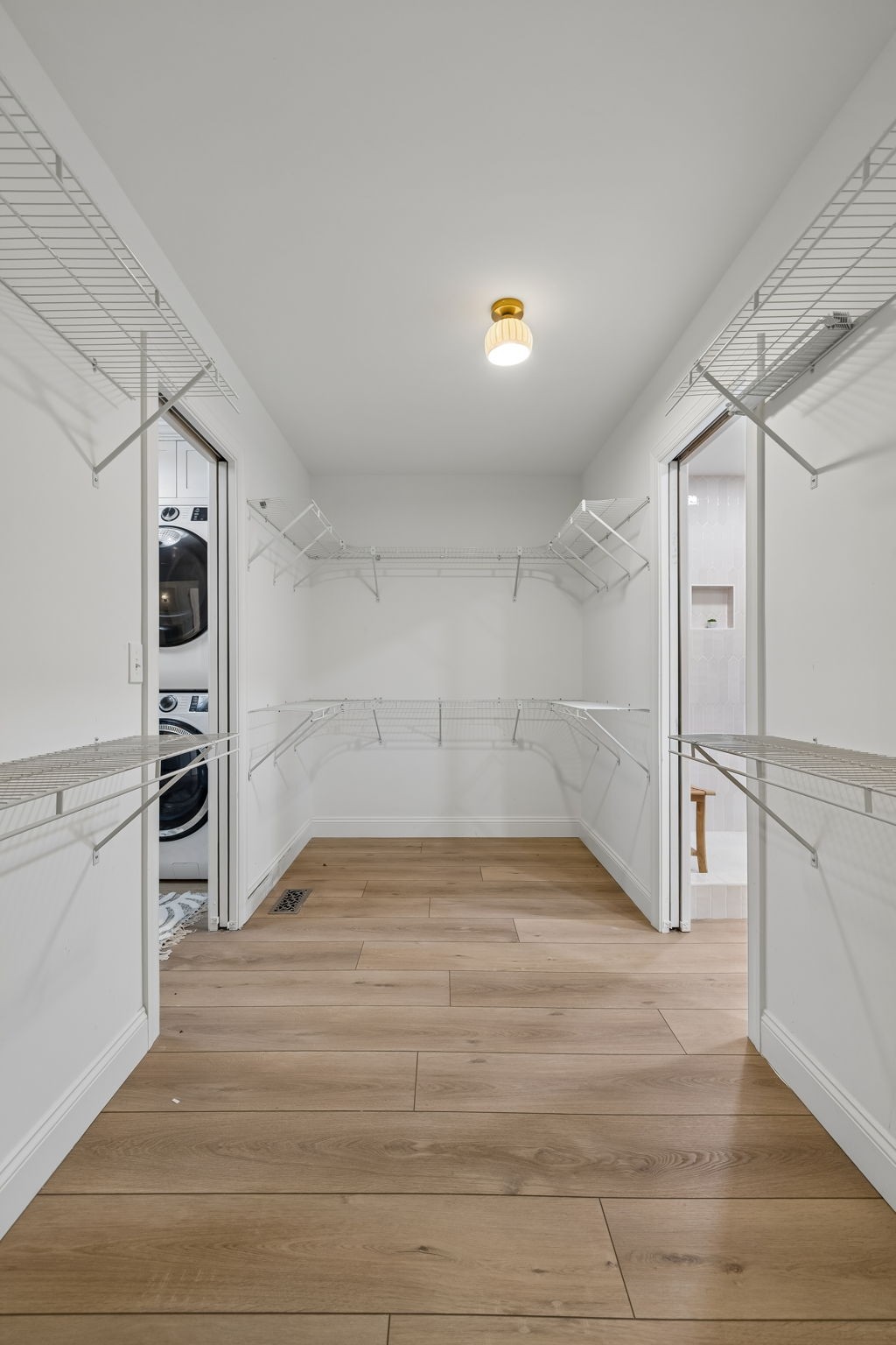 1437 Twin Feather Dr