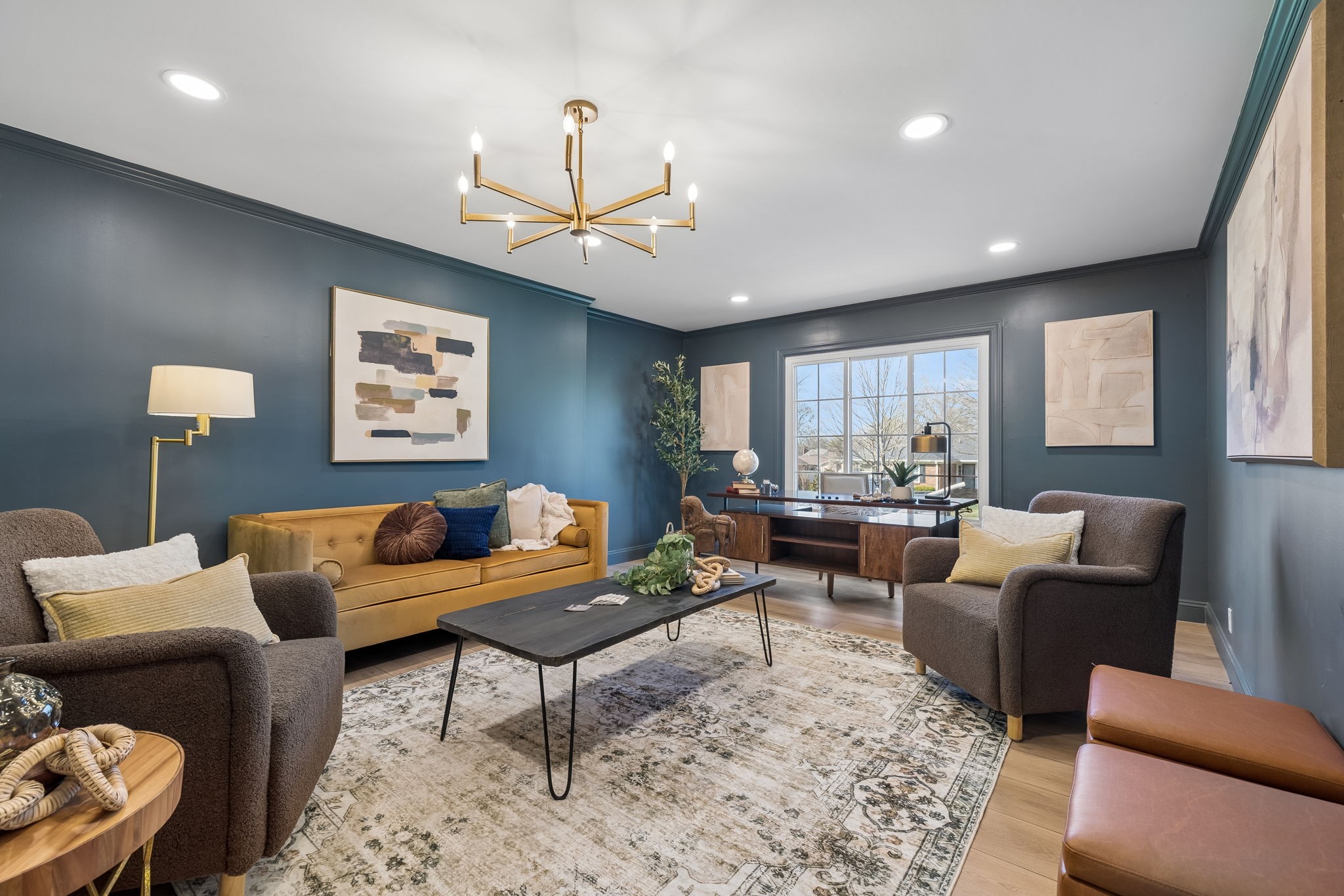 1437 Twin Feather Dr