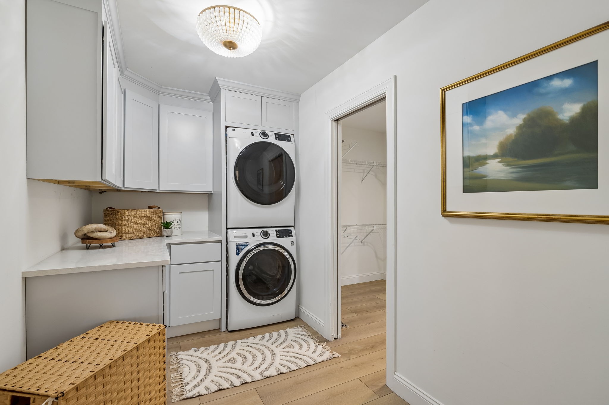 1437 Twin Feather Dr