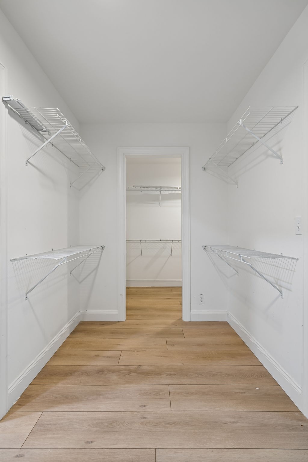 1437 Twin Feather Dr