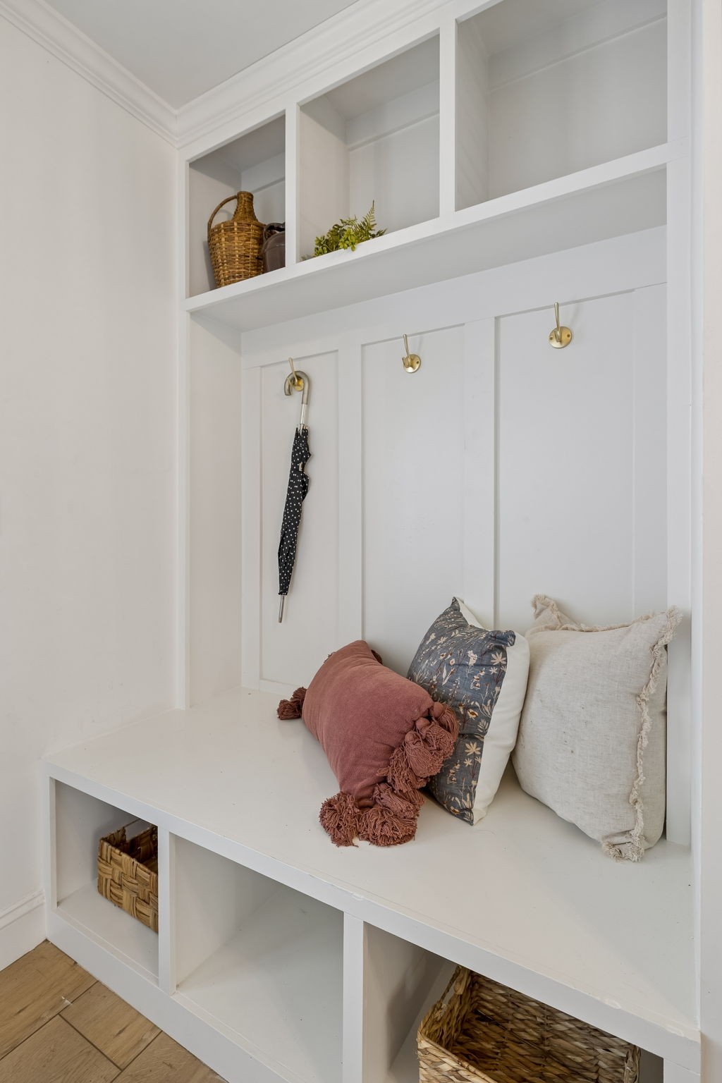 1437 Twin Feather Dr