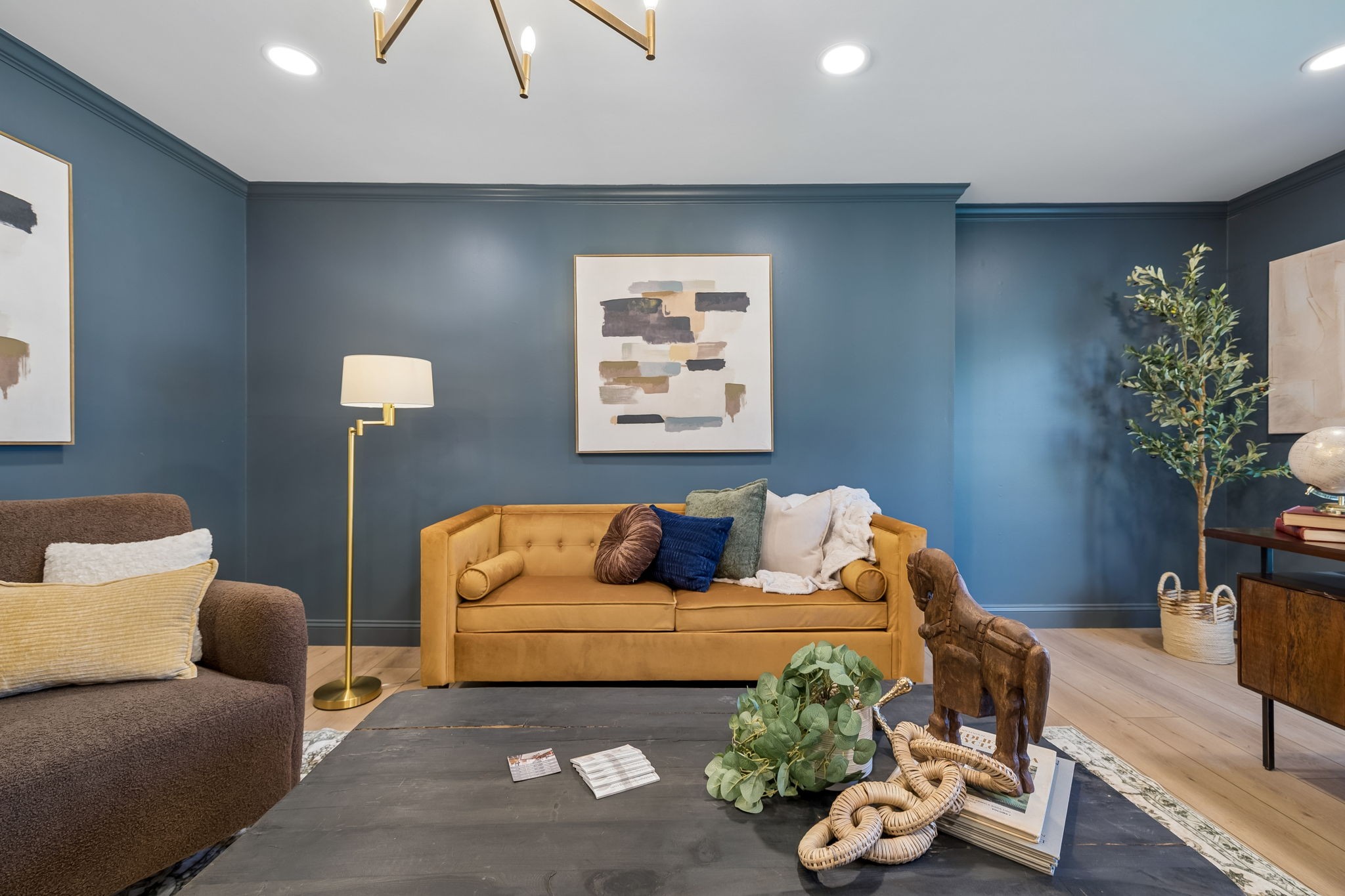 1437 Twin Feather Dr