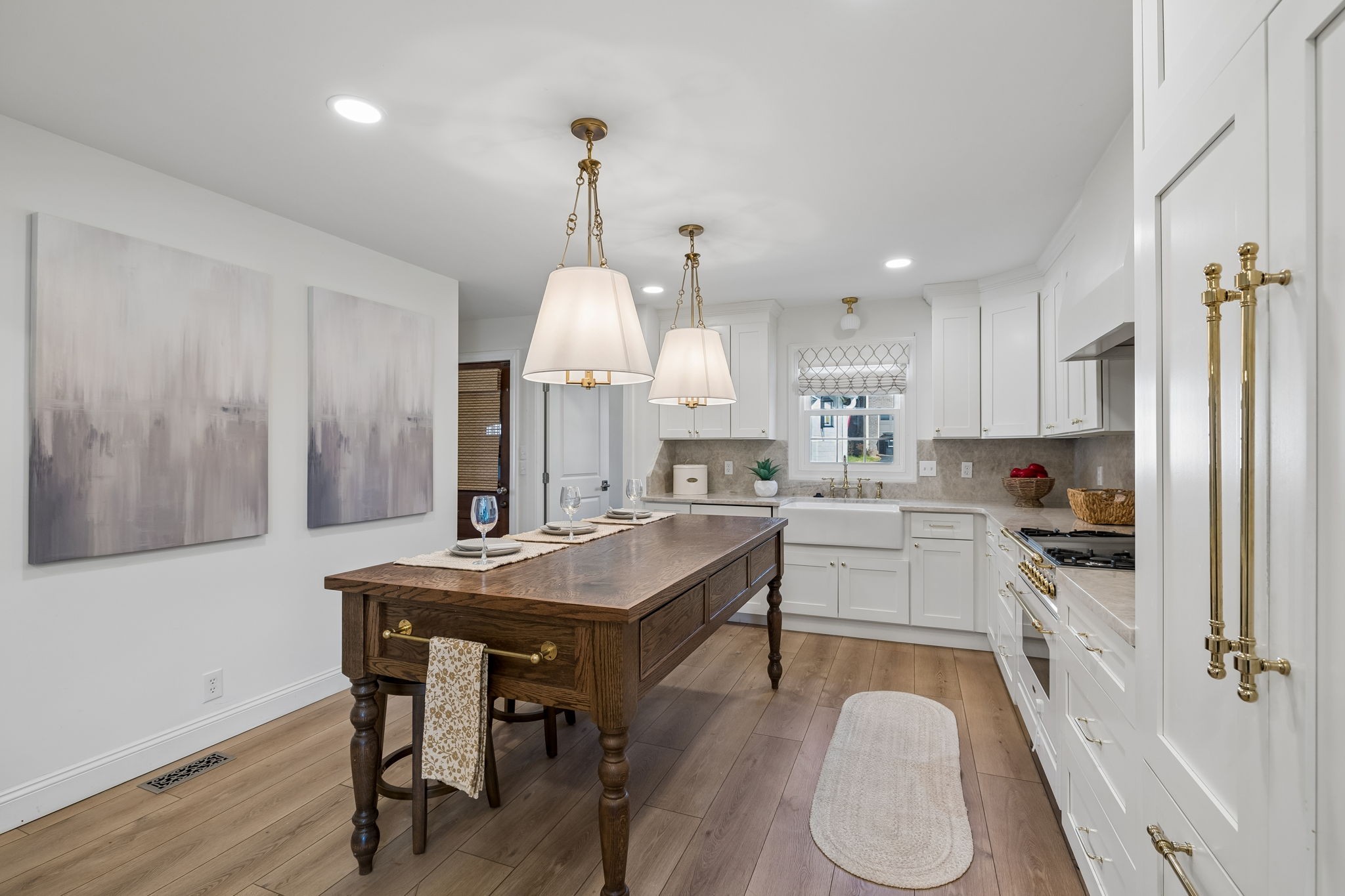 1437 Twin Feather Dr