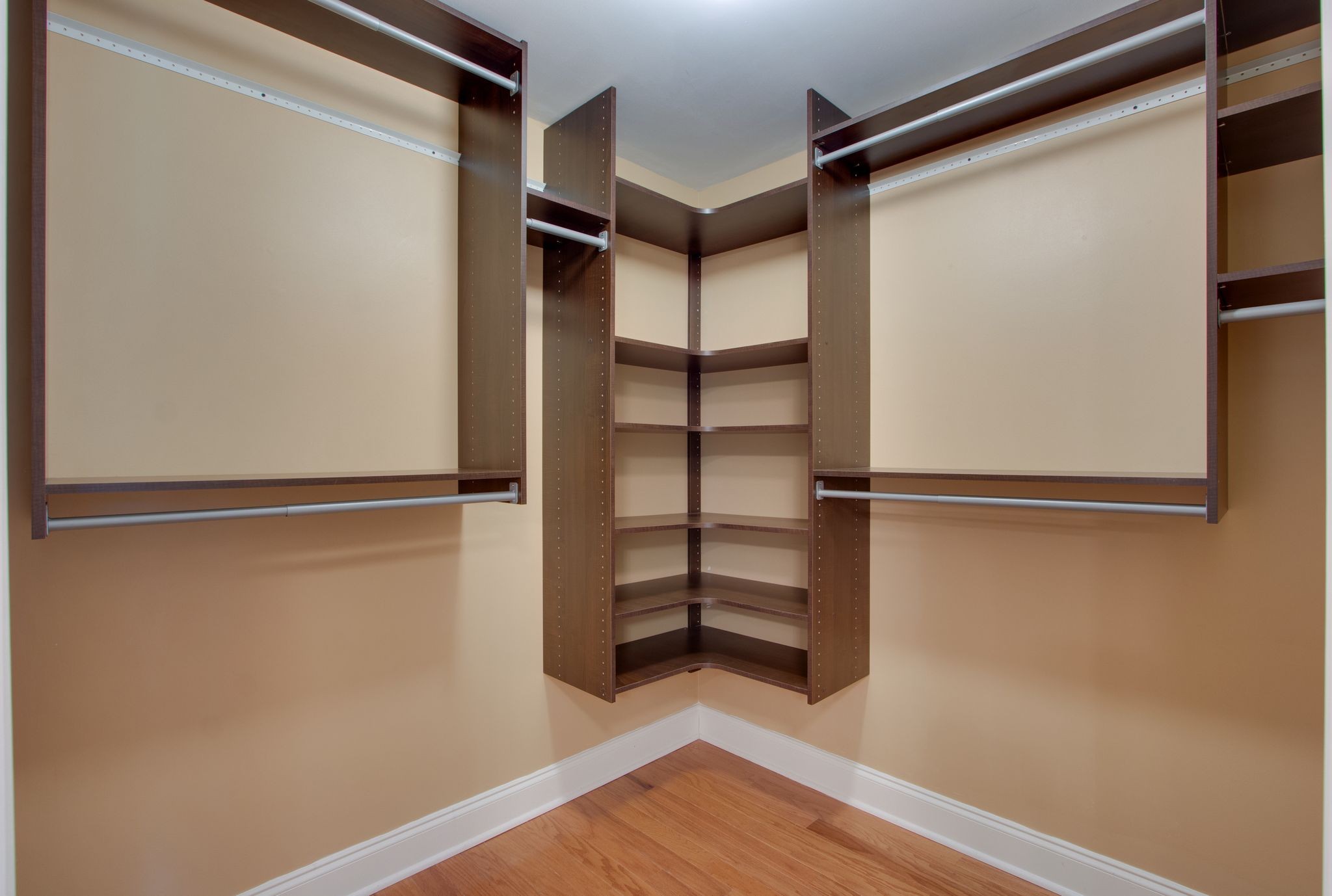 3201 Aspen Grove Dr Unit: G9