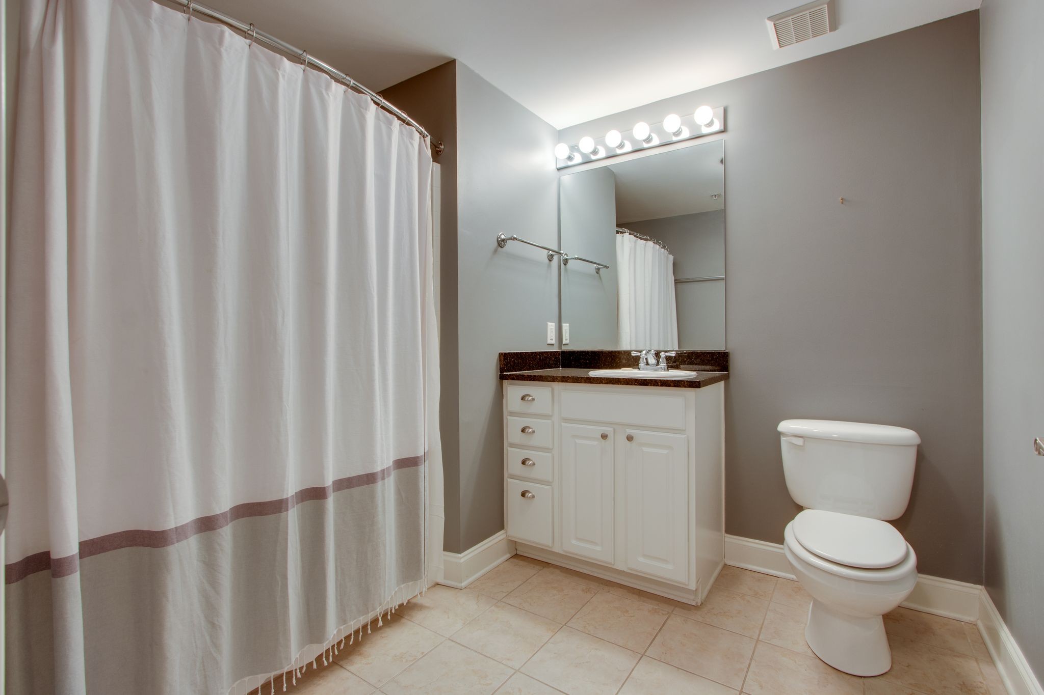 3201 Aspen Grove Dr Unit: G9