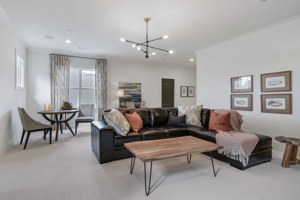9906 Amarosa Court