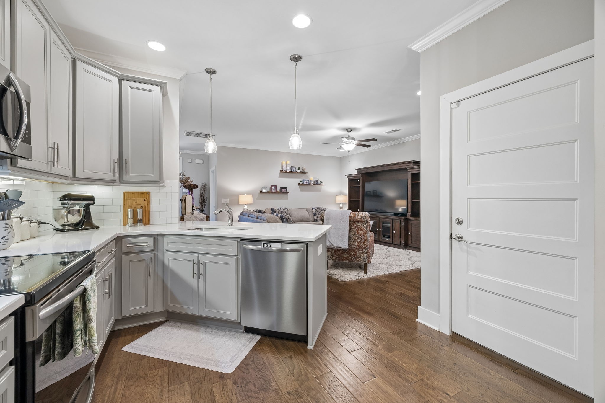 1607 Drakes Creek Rd