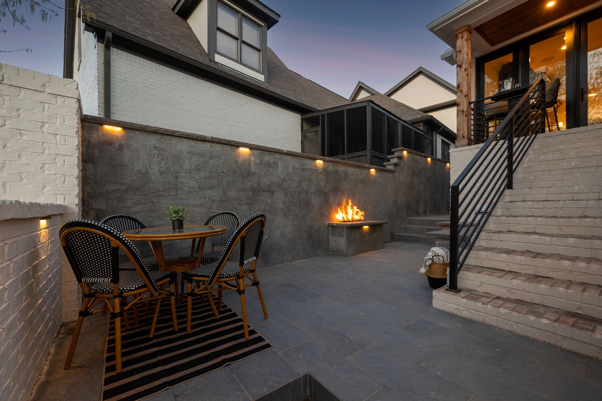 2912 Americus Dr