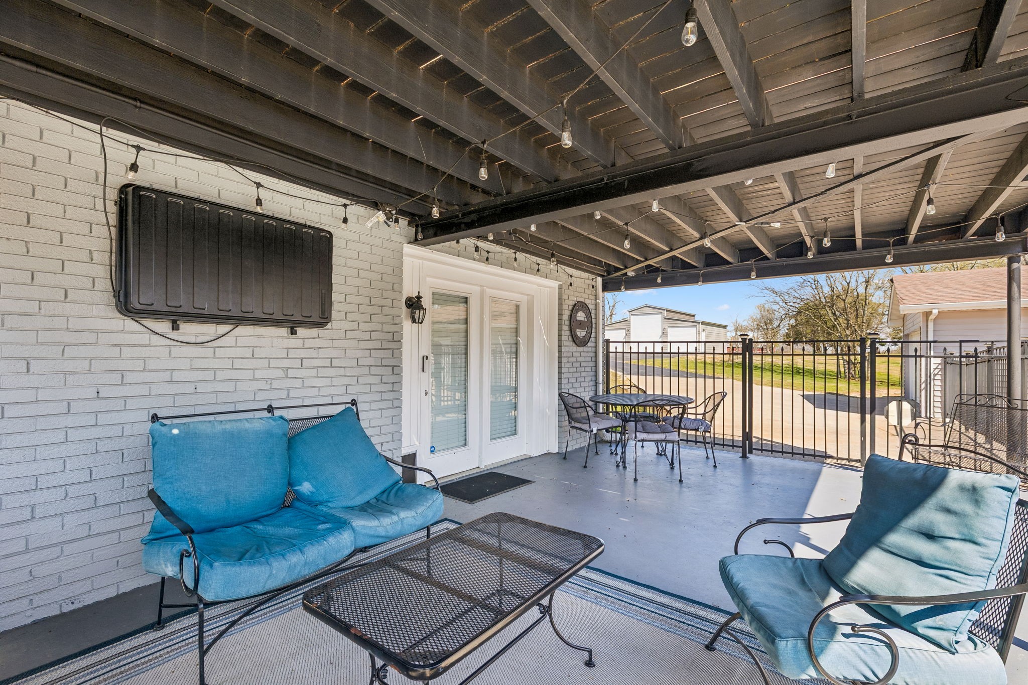 9469 Christiana Fosterville Road