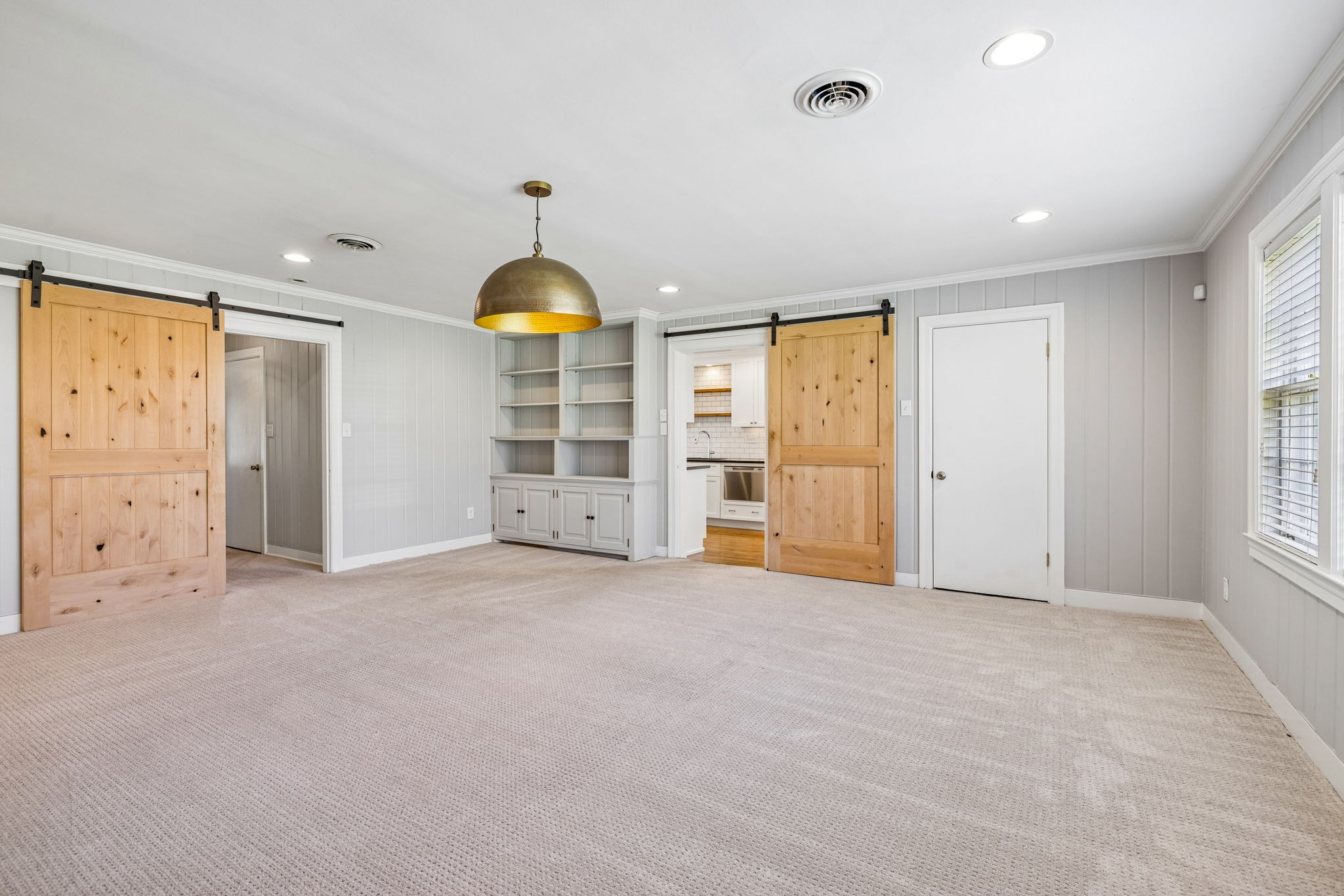 315 Battle Ave