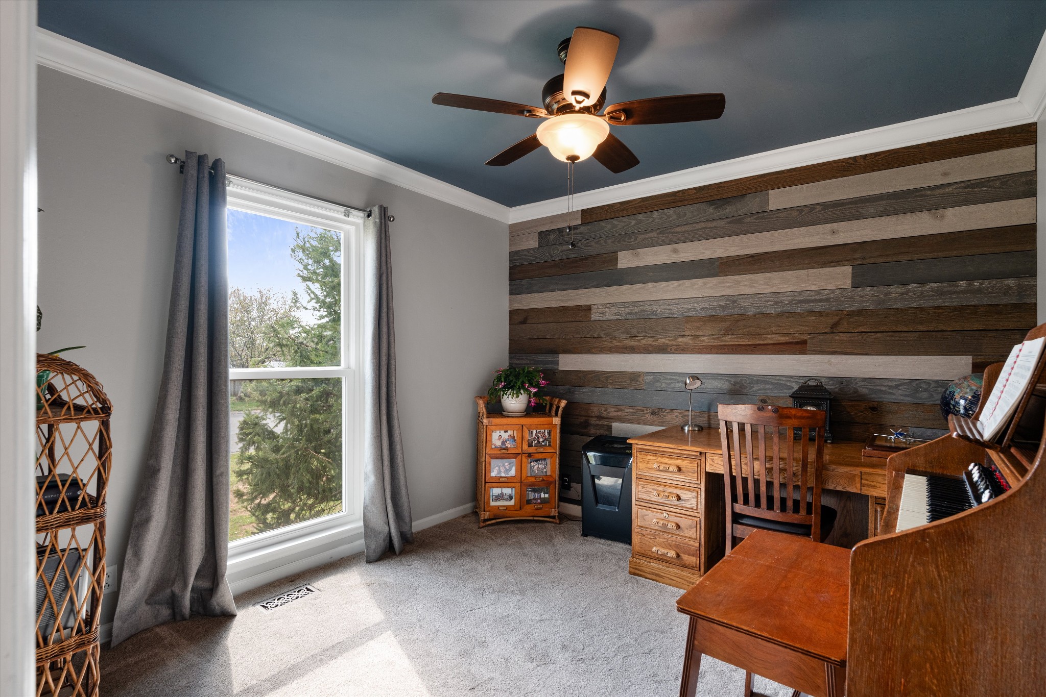 1142 Victoria Dr