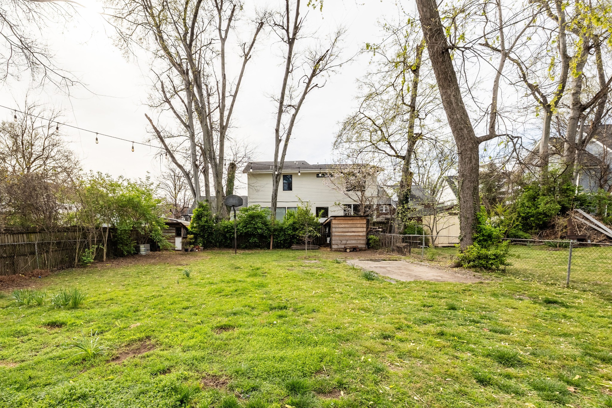 1809 Neal Terrace