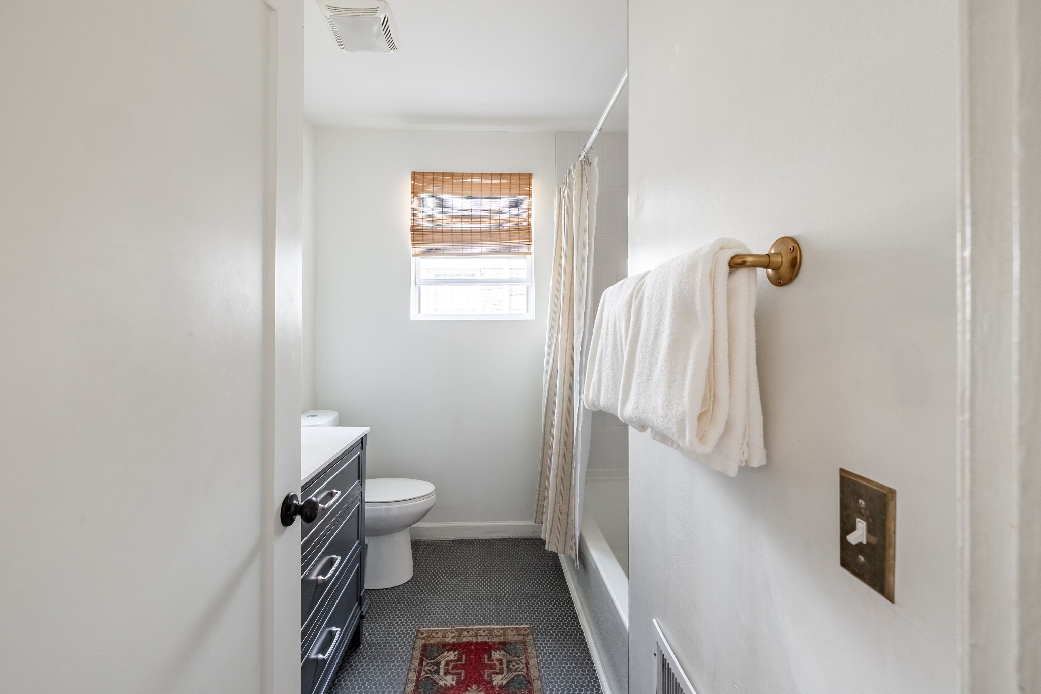 1809 Neal Terrace