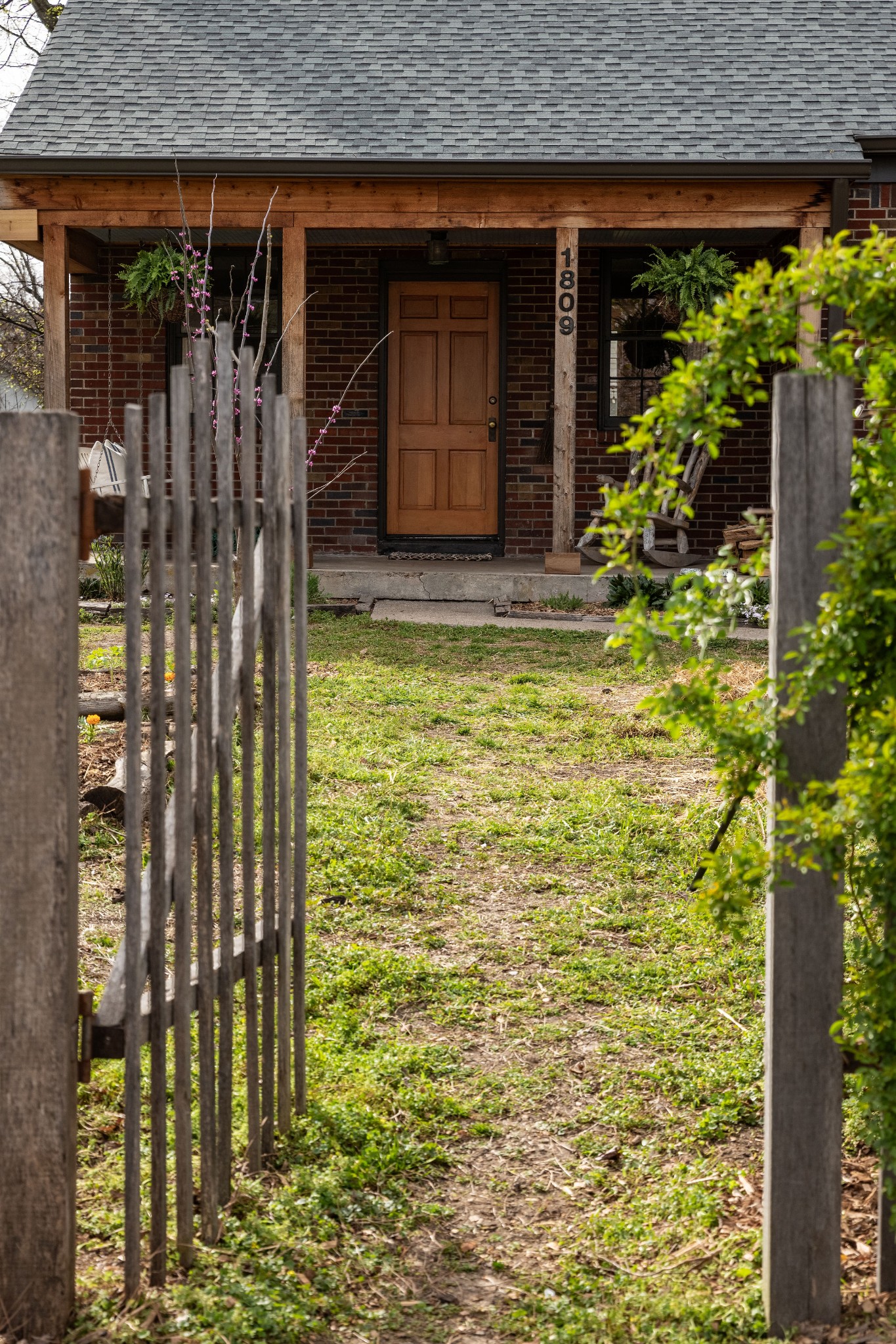 1809 Neal Terrace