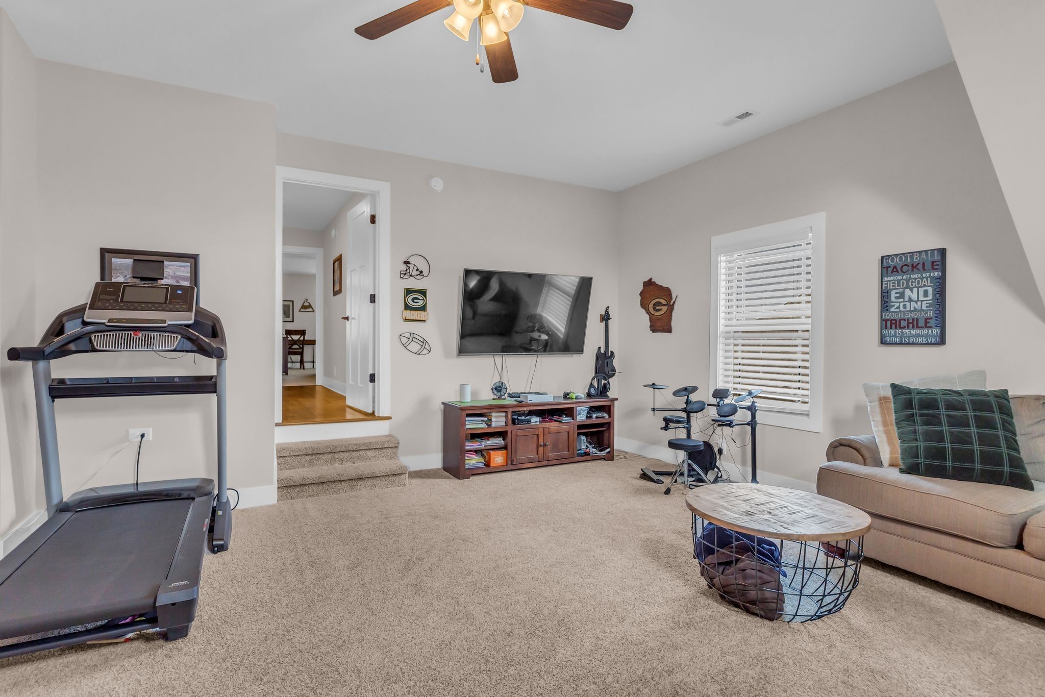7816 Brenda Ln