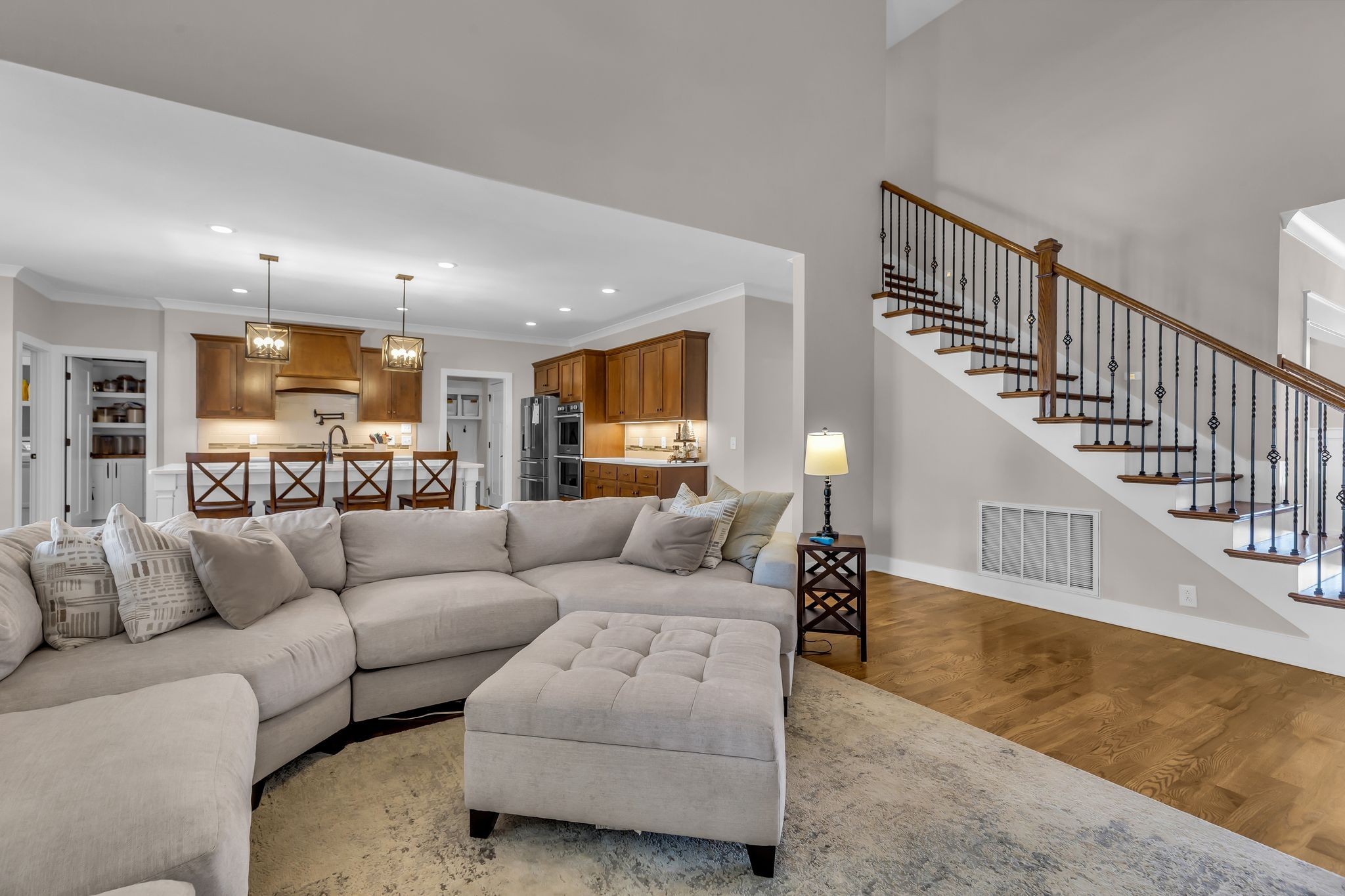 7816 Brenda Ln