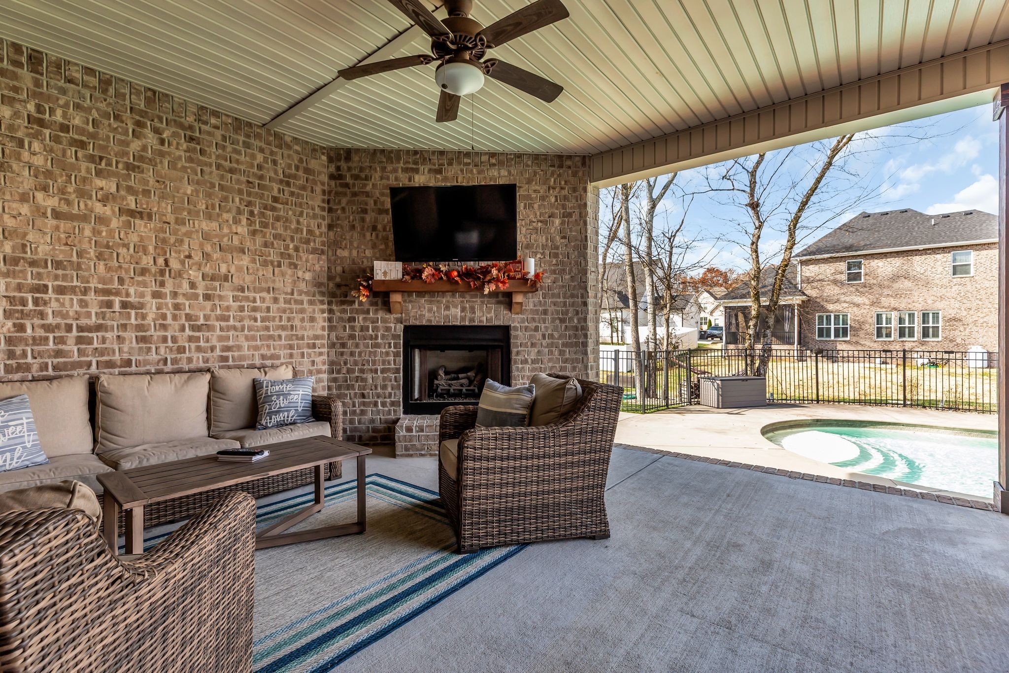 7816 Brenda Ln