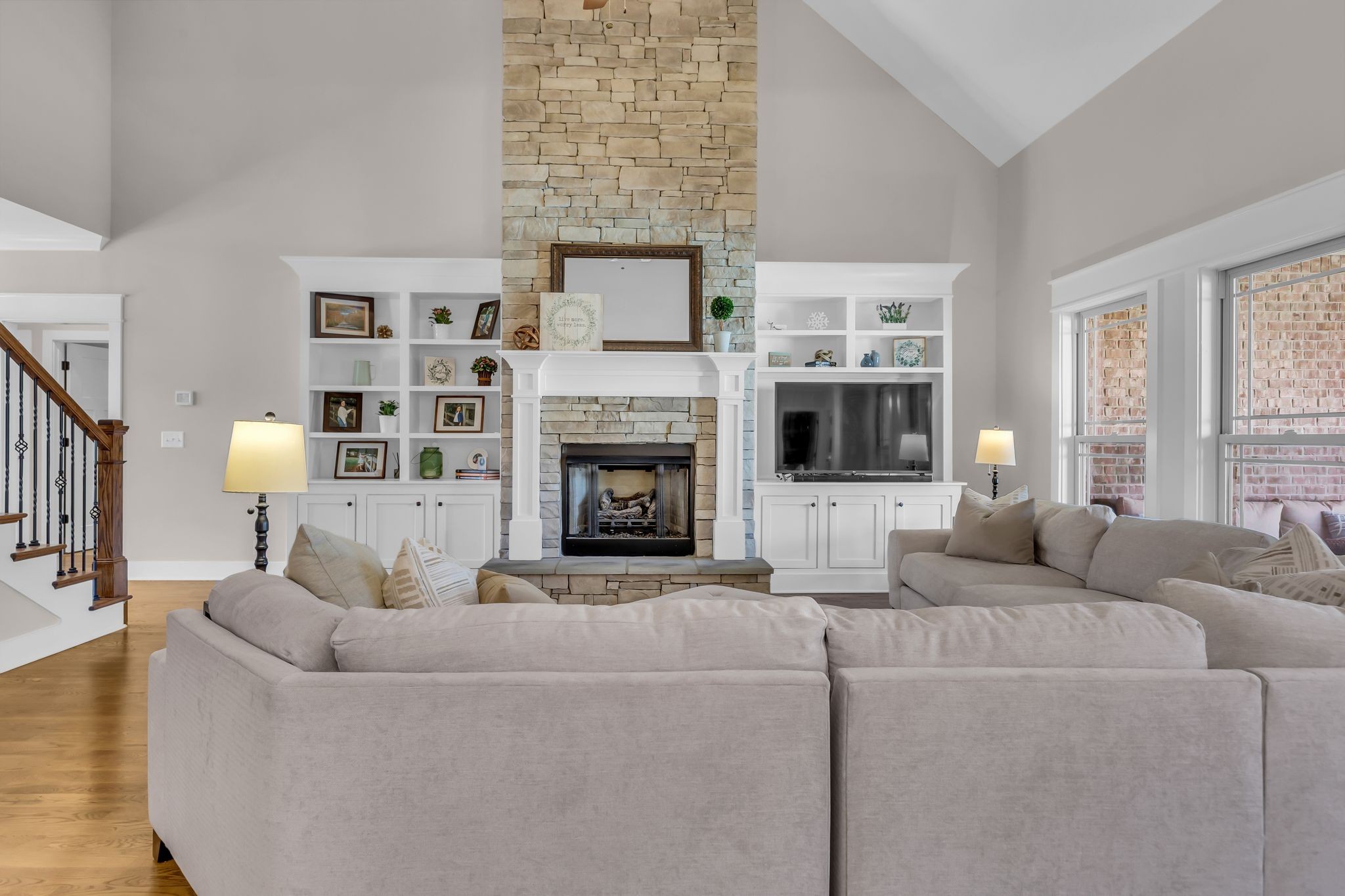 7816 Brenda Ln