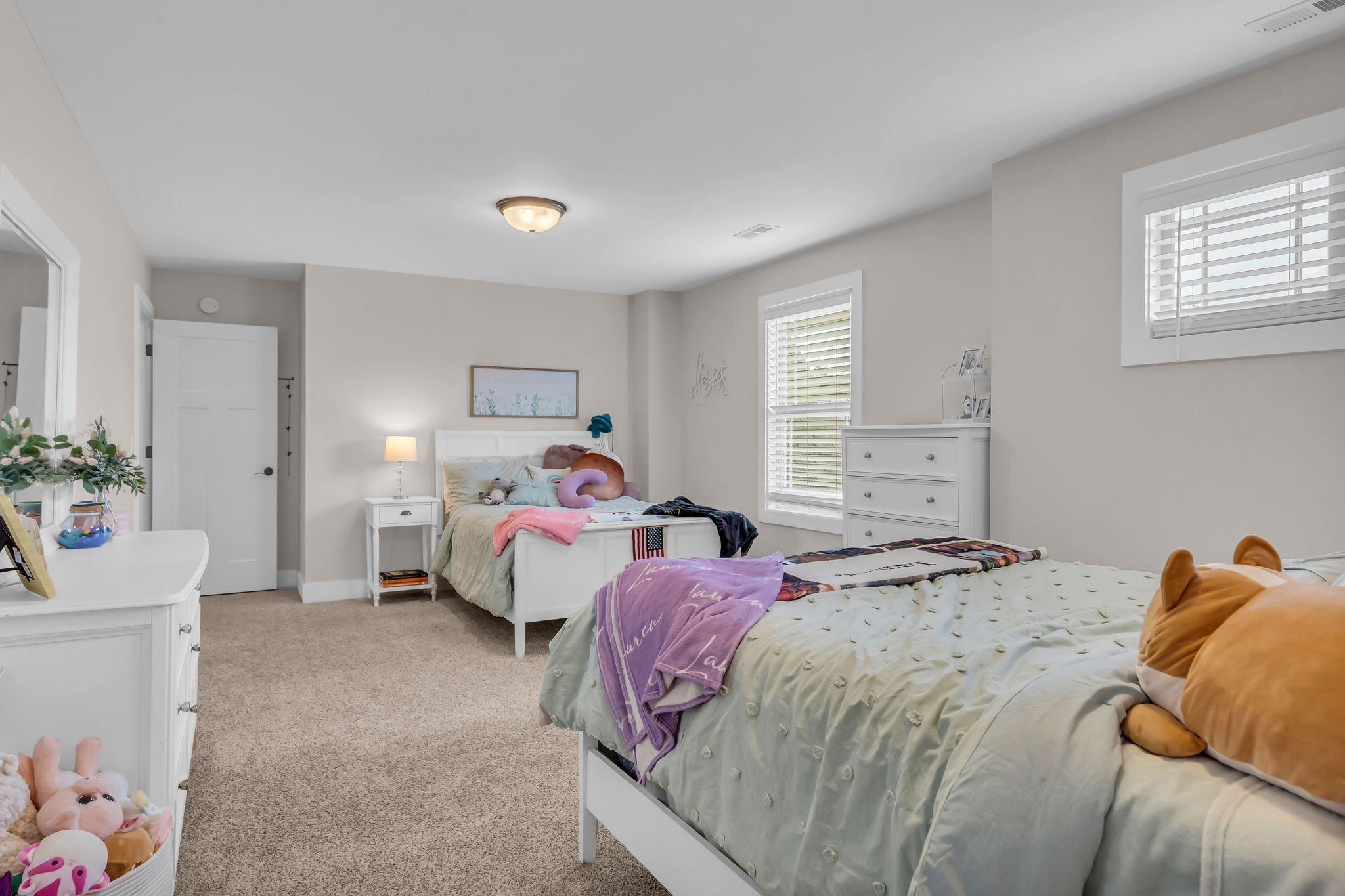 7816 Brenda Ln