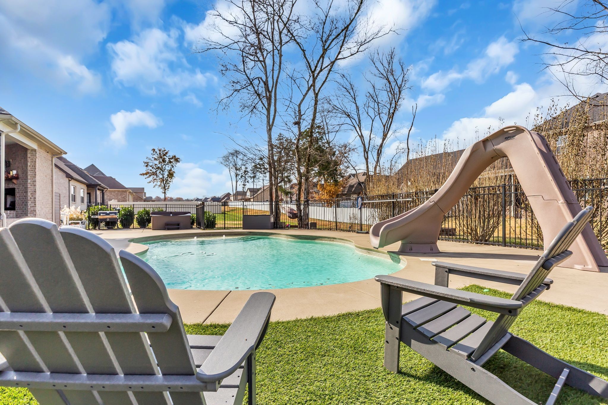 7816 Brenda Ln