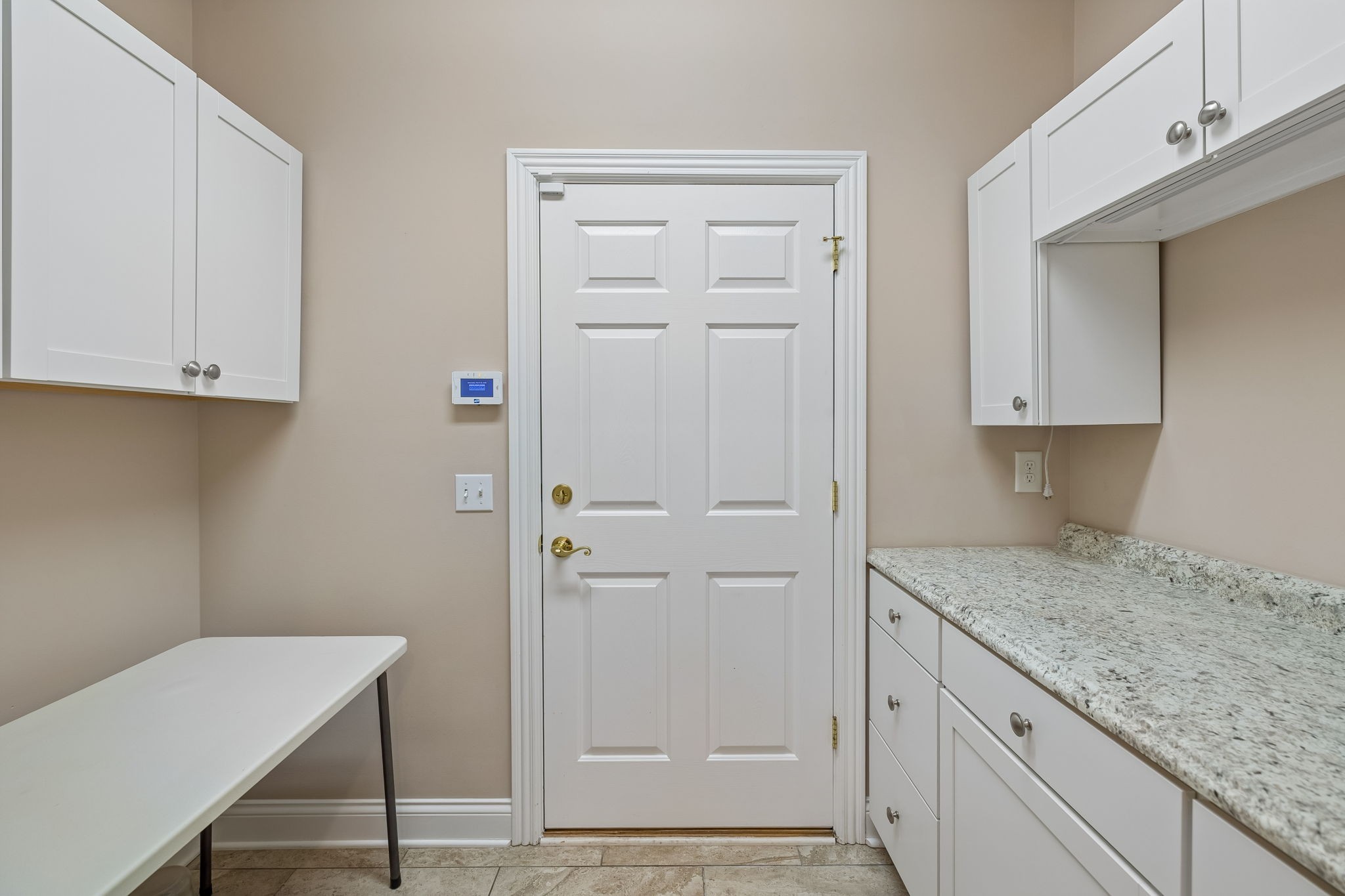 1075 Isaac Franklin Dr