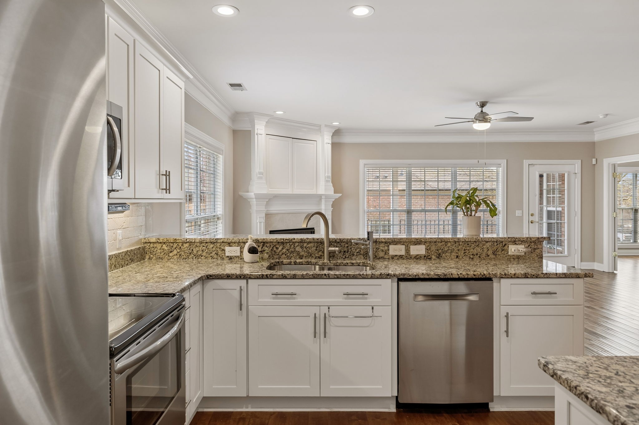 1075 Isaac Franklin Dr