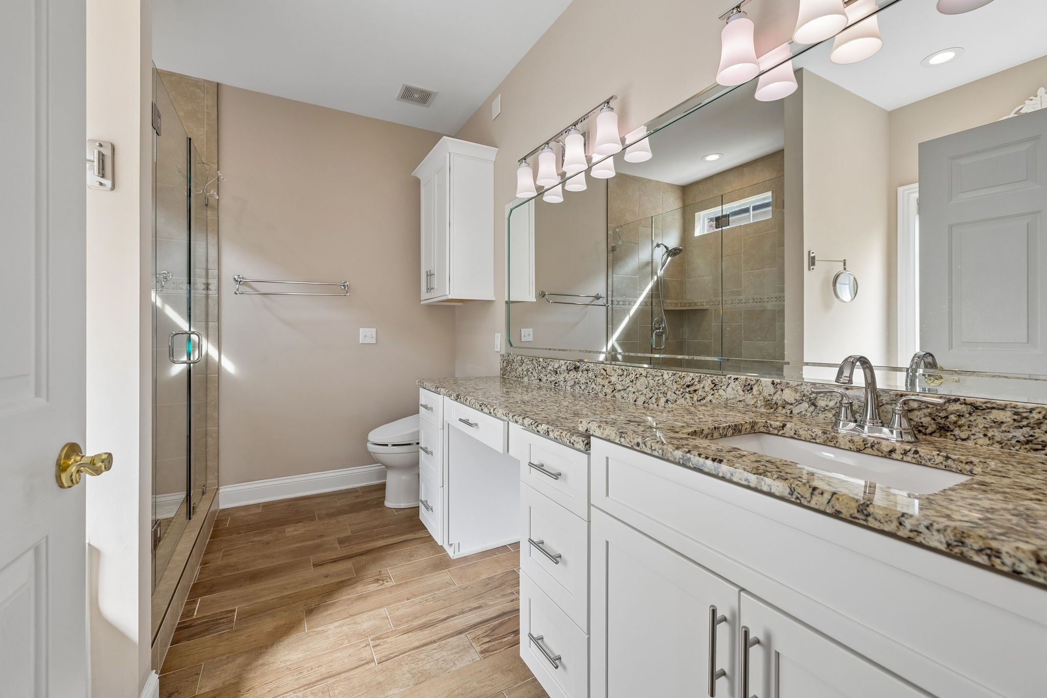 1075 Isaac Franklin Dr