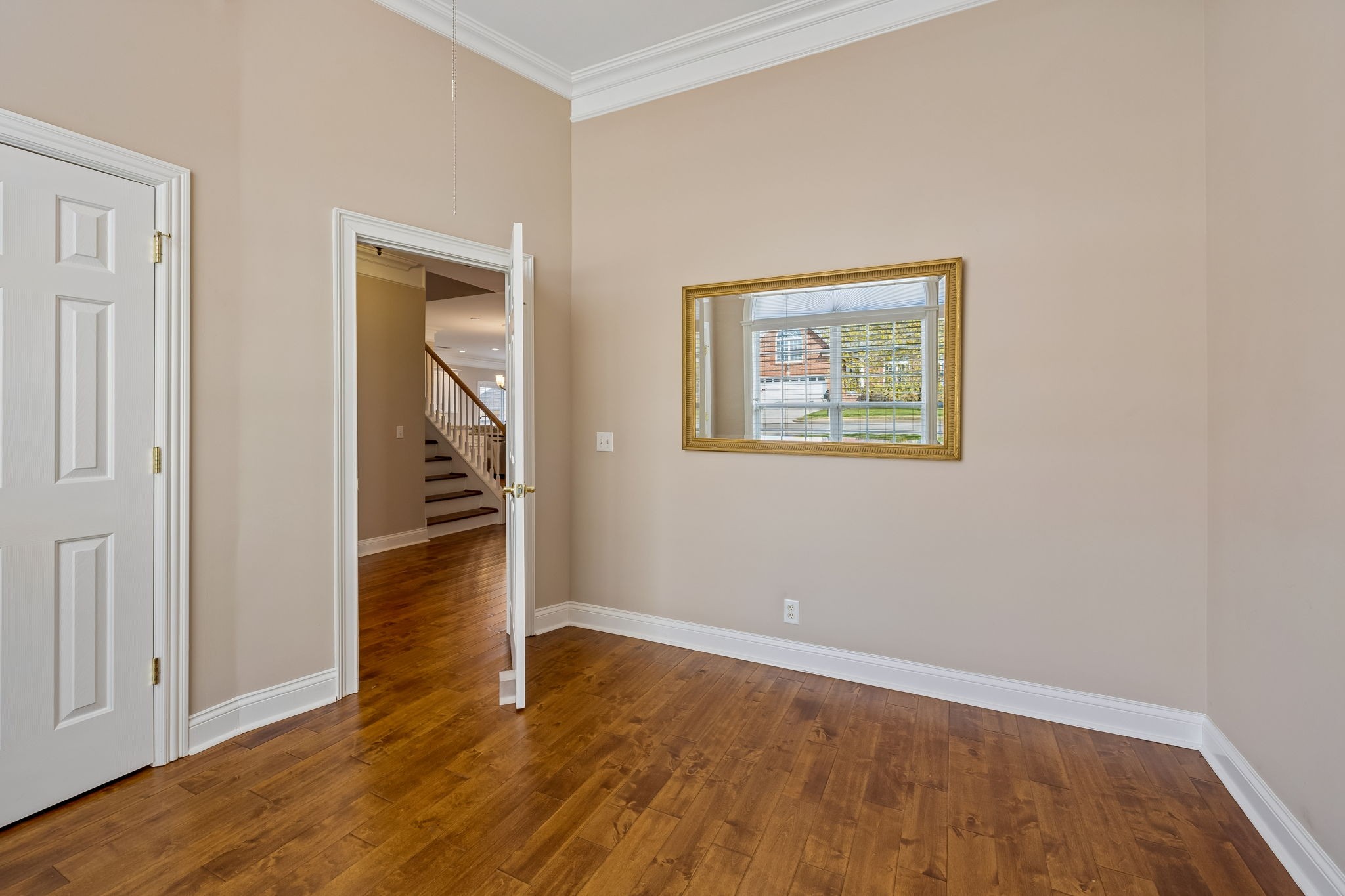 1075 Isaac Franklin Dr